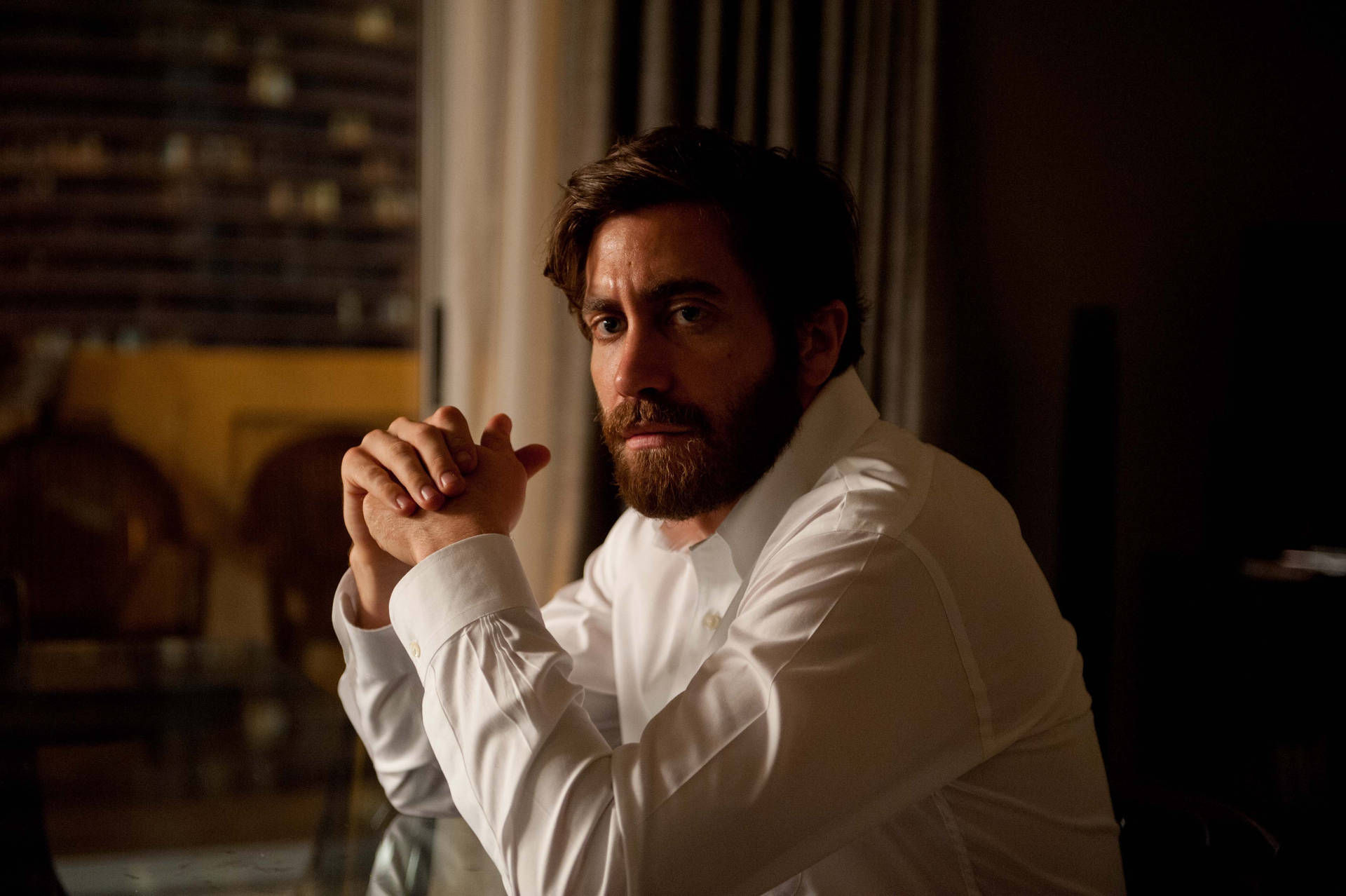 Jake Gyllenhaal Agitated Look Wallpaper