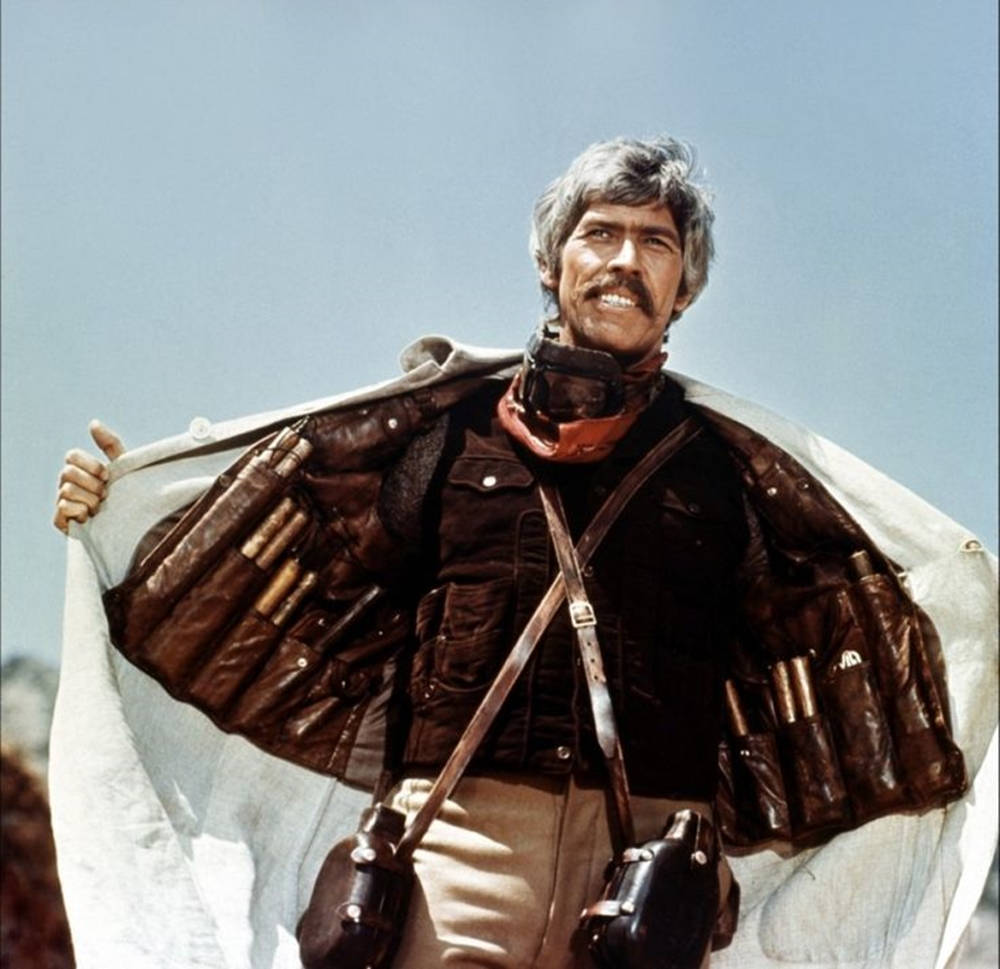 James Coburn In A Fistful Of Dynamite Wallpaper