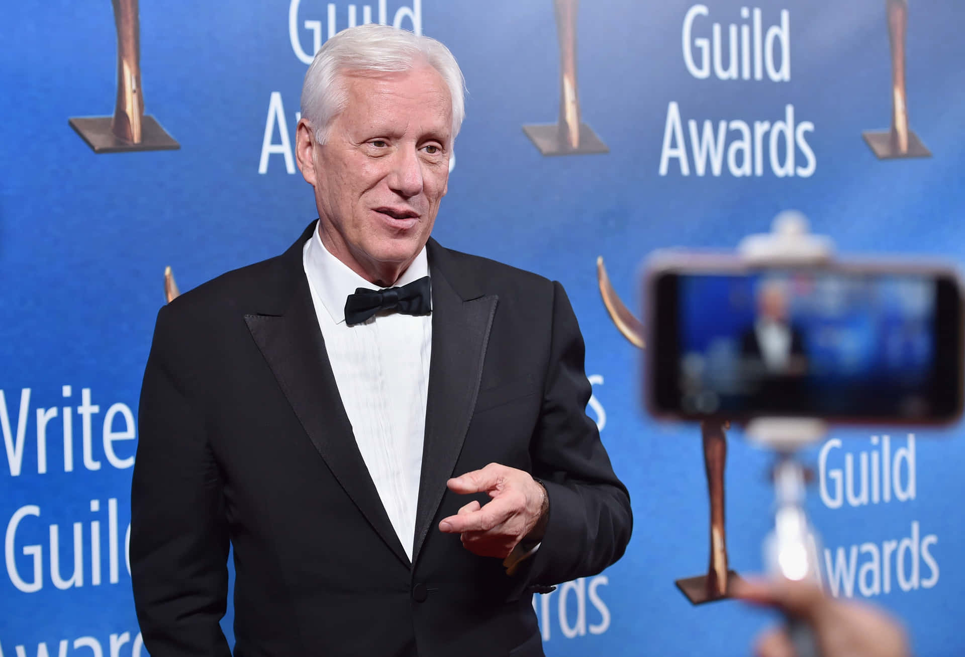 Elactor James Woods En La Alfombra Roja. Fondo de pantalla