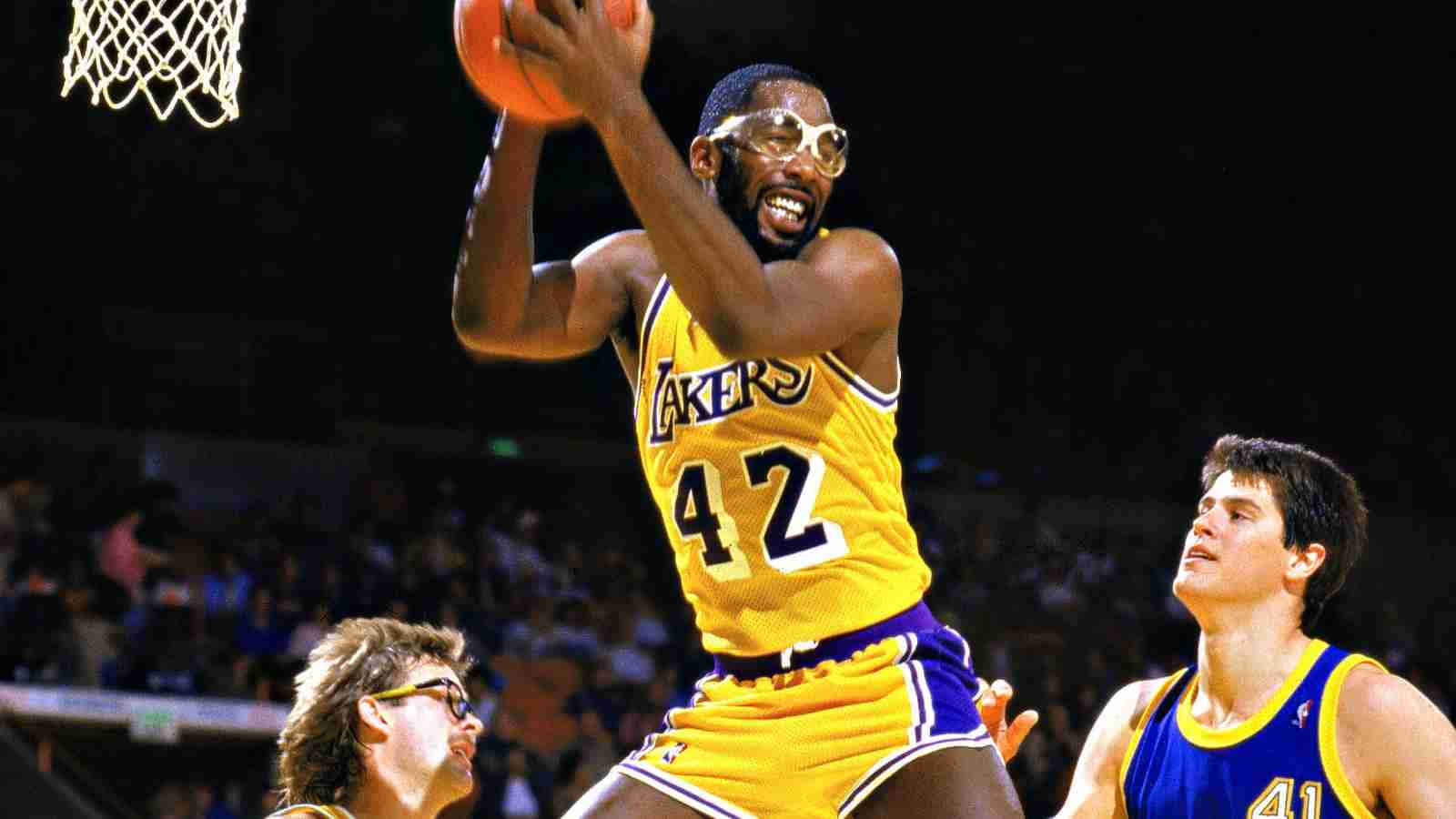 Download Alex English Against James Worthy Lakers Vs. Nuggets