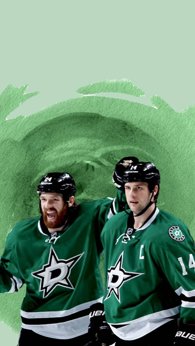 Jamie Benn Following Fans with his Friendly and Positive Vibes Wallpaper