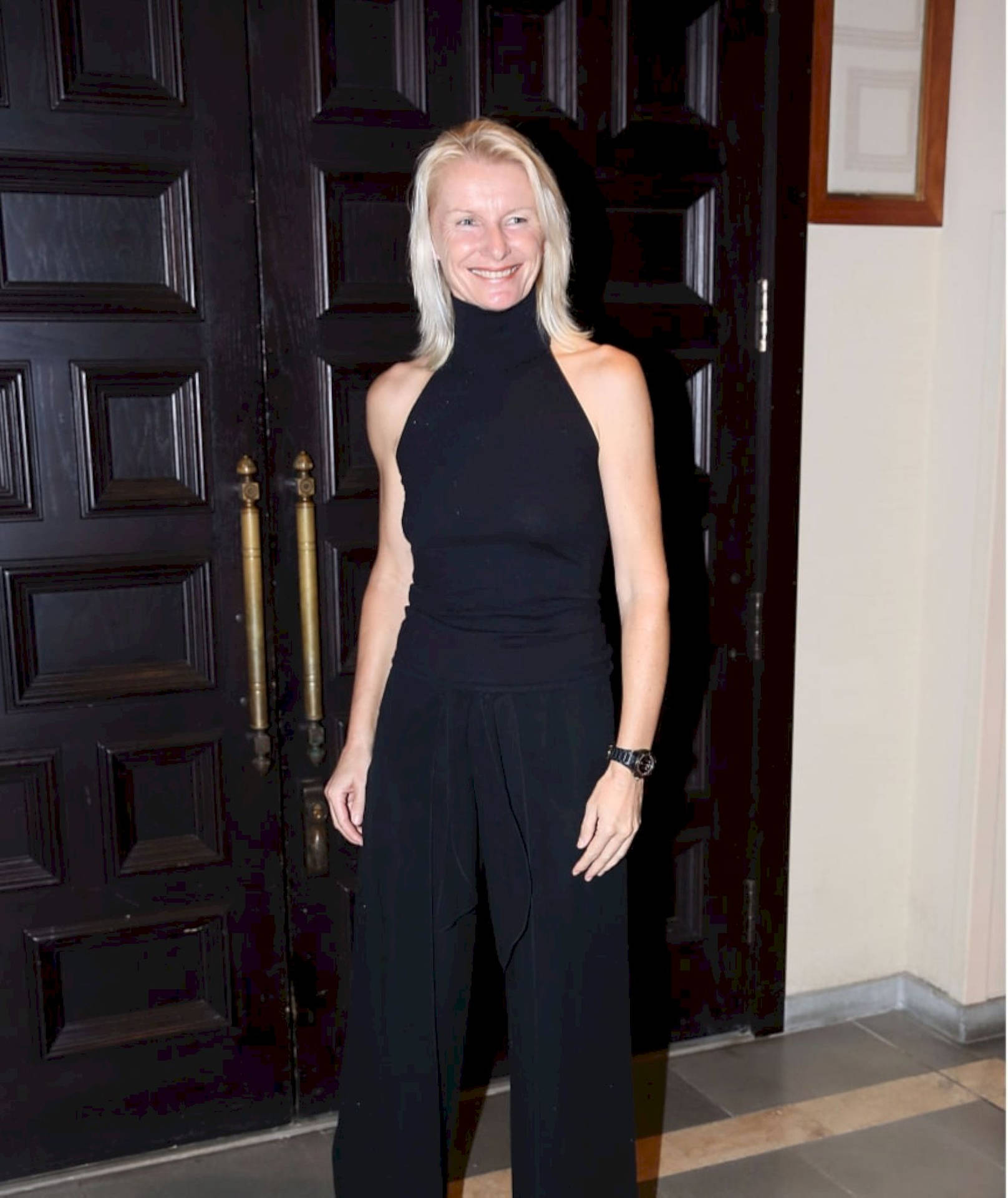 Jana Novotna, Tennis Legend, Dressed Elegantly in Black Wallpaper