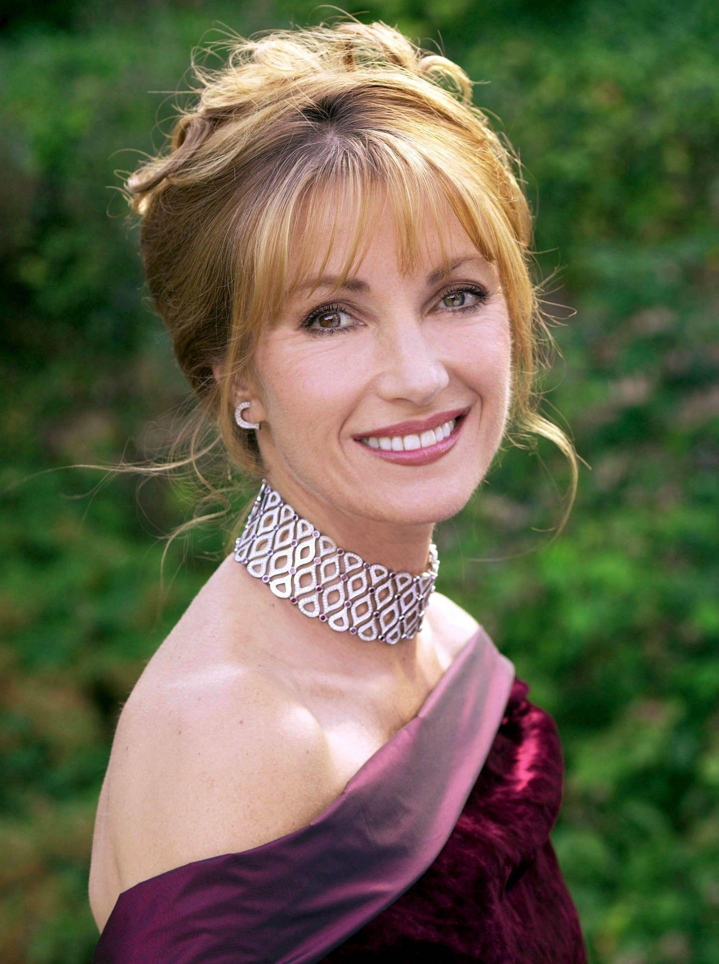 Jane Seymour In An Off-shoulder Gown Background