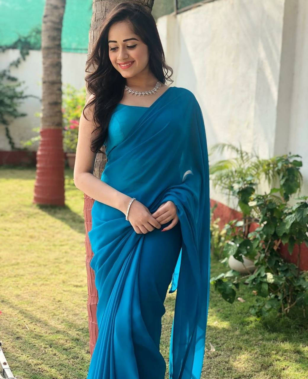 Jannat Zubair, Stunning in a Ravishing Gown Wallpaper