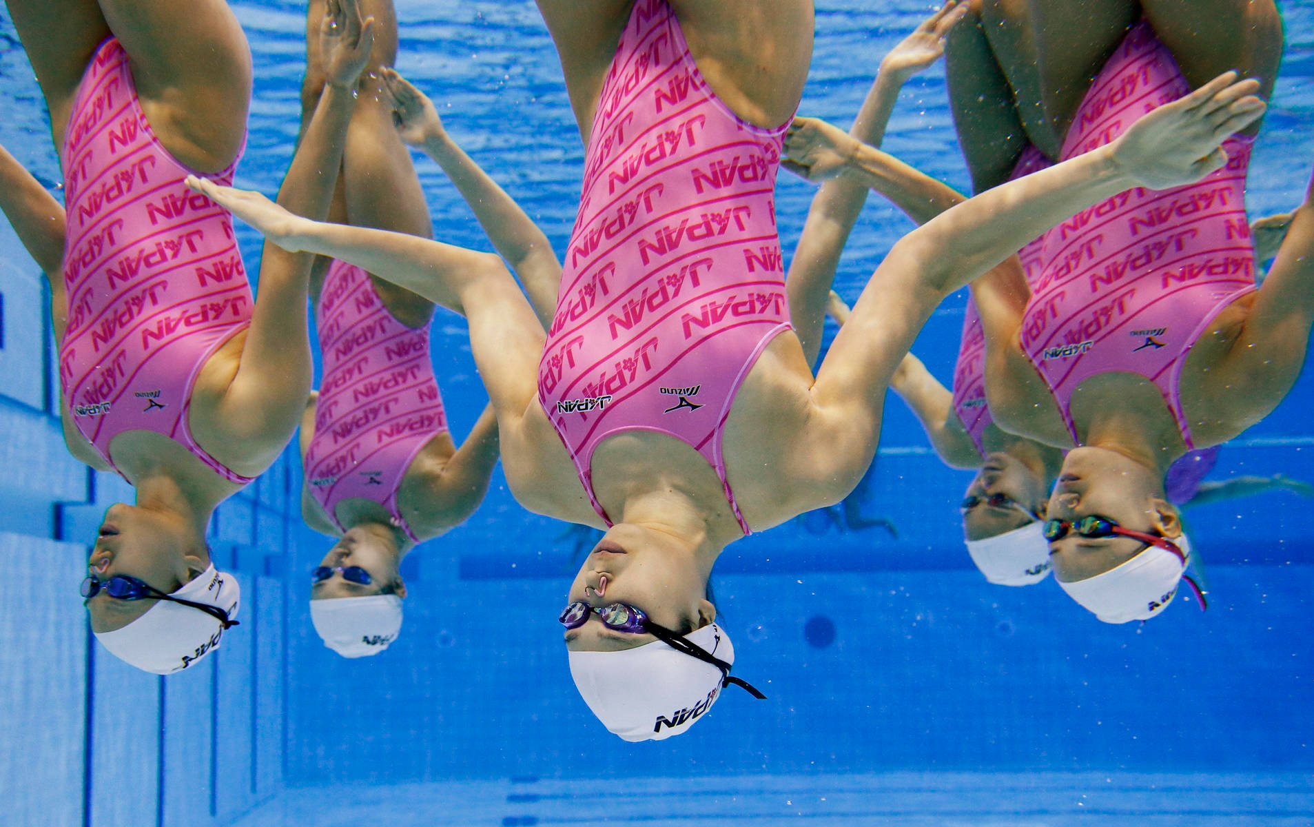 Japan Training Synchronized Swimming Wallpaper