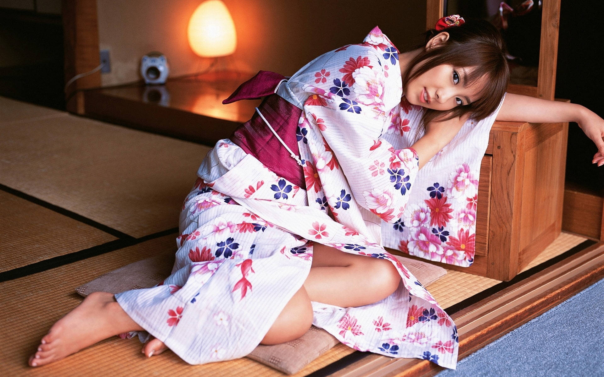 Japanese Girl Wearing Kimono Indoors Wallpaper