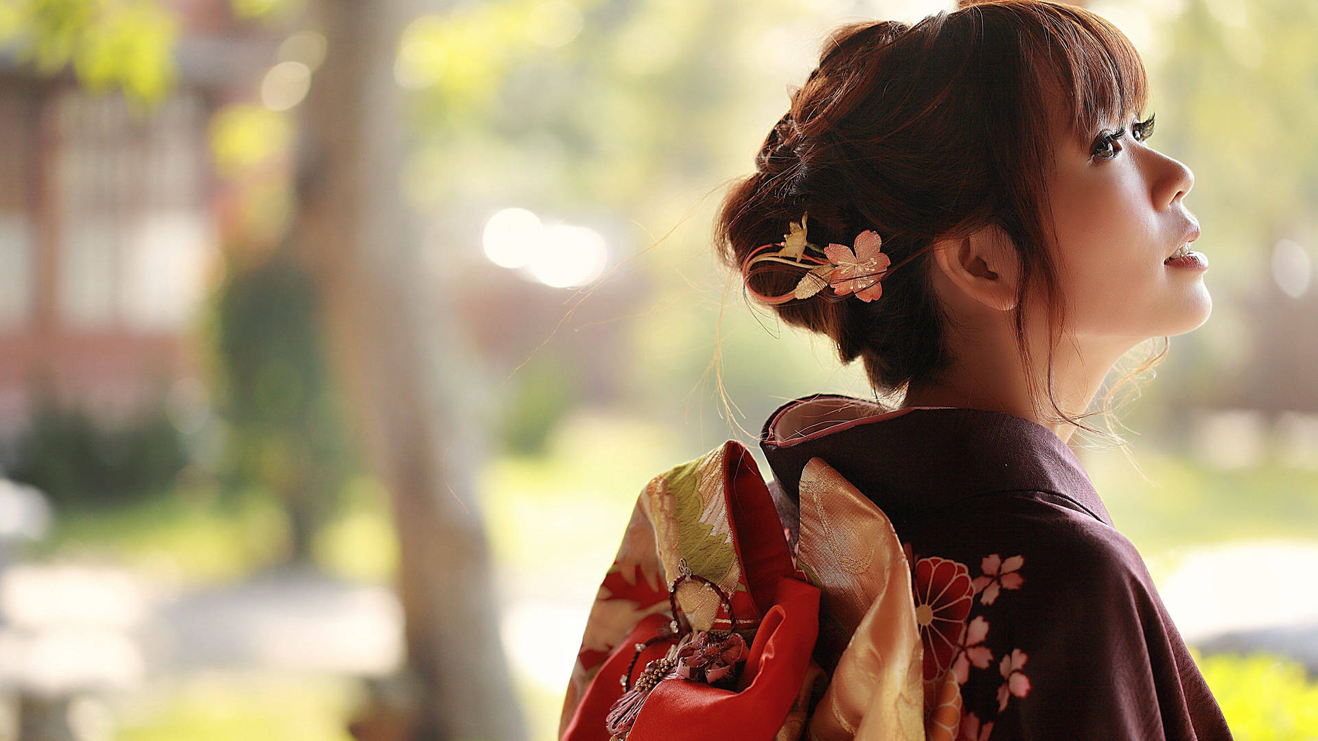 Japanese Girl With Floral Hair Pin Picture