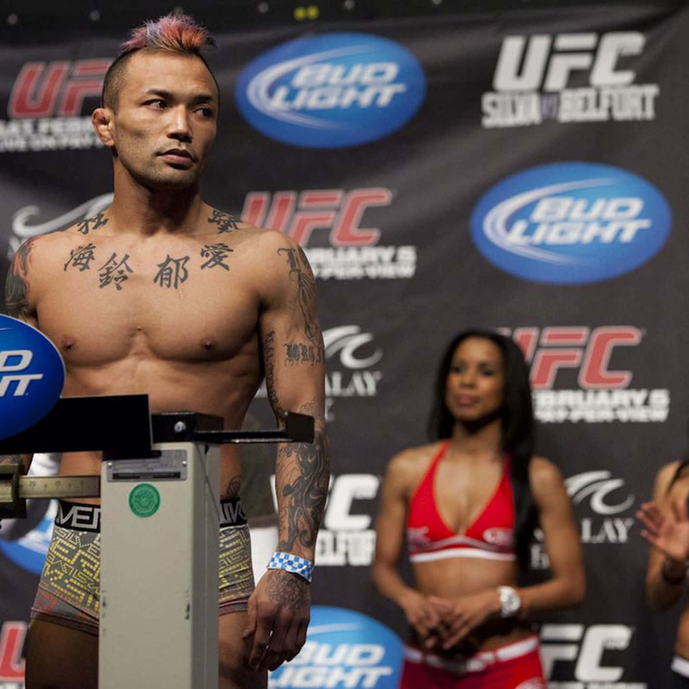 Japansk MMA-legende Norifumi Yamamoto UFC 126 vejer ind Wallpaper