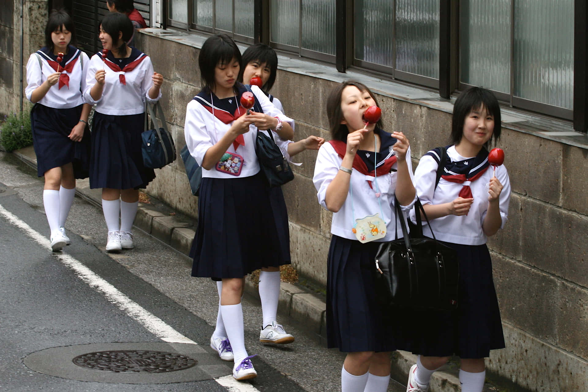 Japanese School Girls Eating Wallpaper