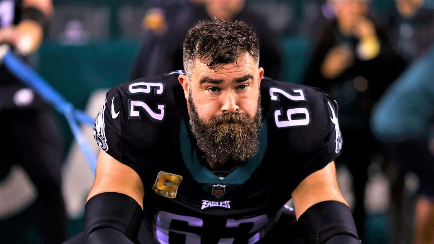 Jason Kelce in action Wallpaper