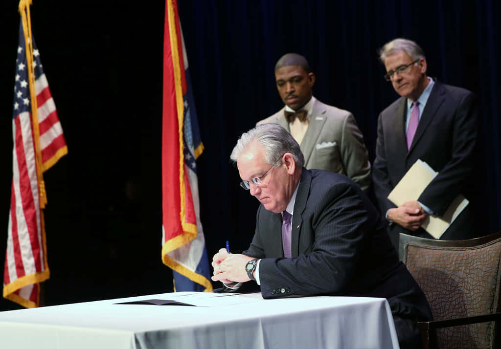 Jay Nixon Contract Signing Ceremony Wallpaper