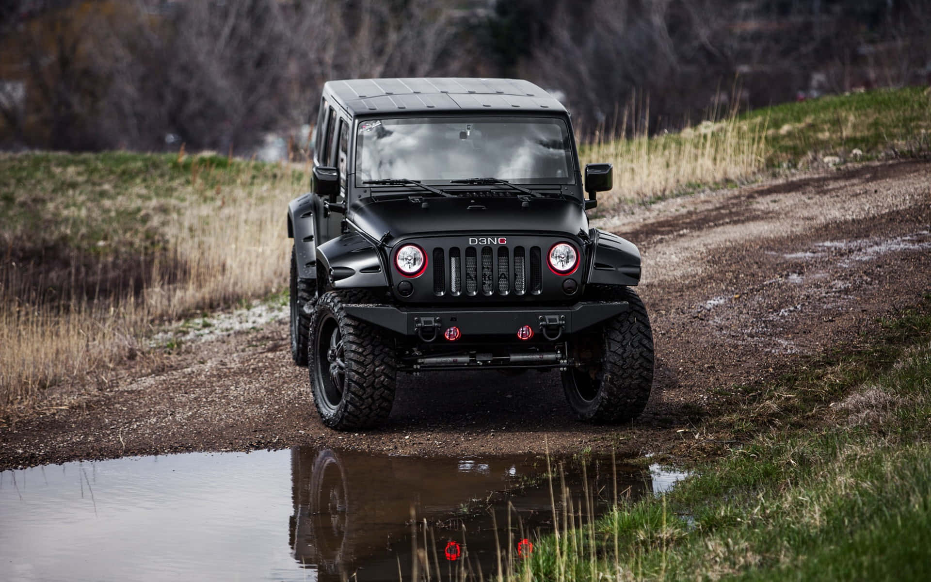 Experience the open road in your Jeep 4x4!