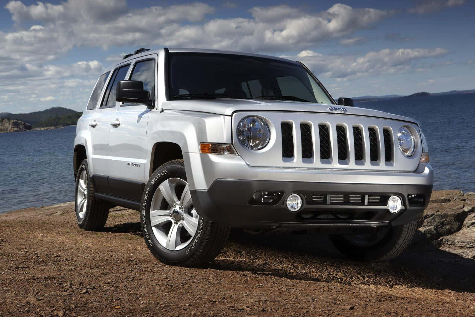 Off-Road Adventure with Jeep Patriot Wallpaper