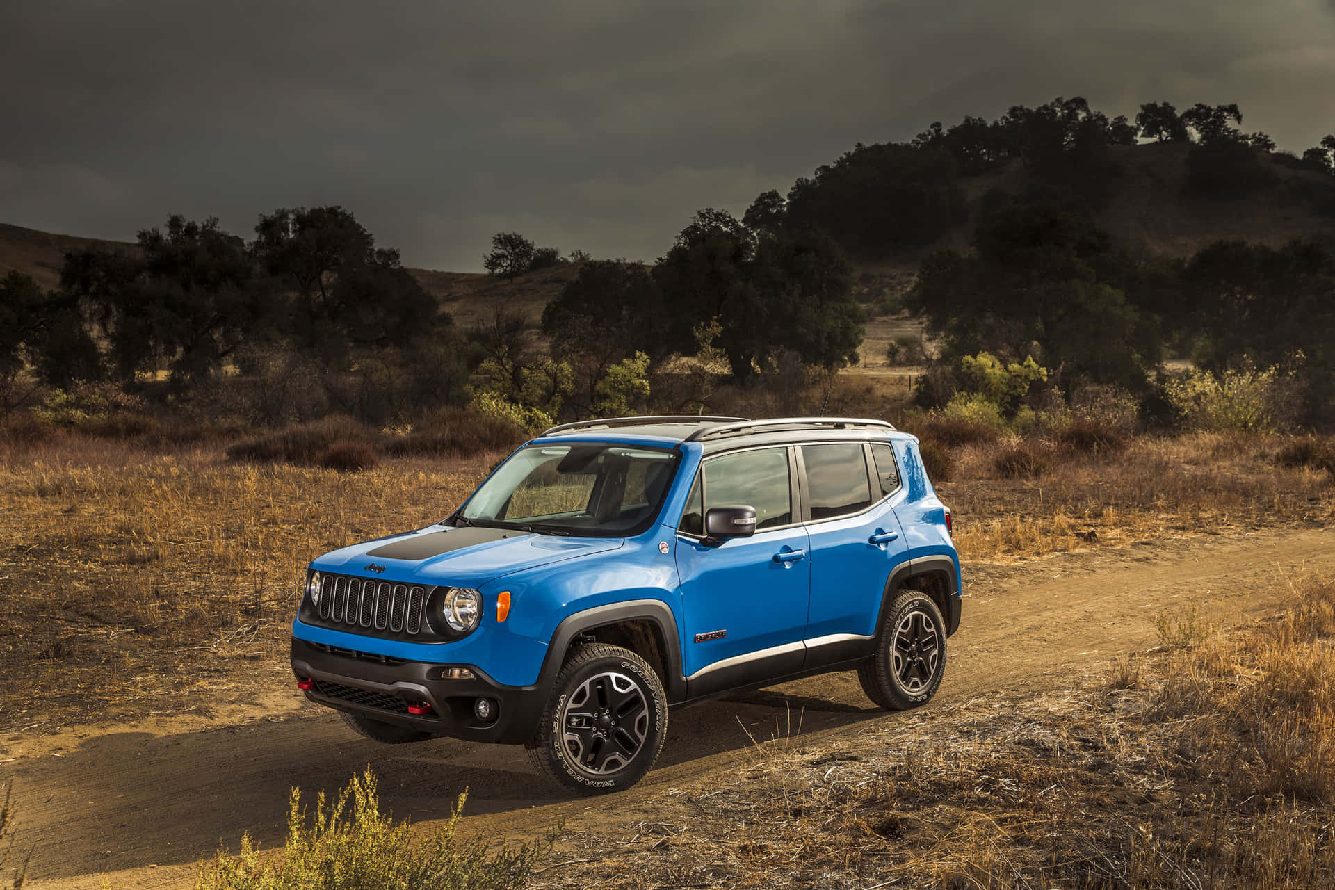 Caption: Stylish Off-Road Adventure - Jeep Renegade Wallpaper