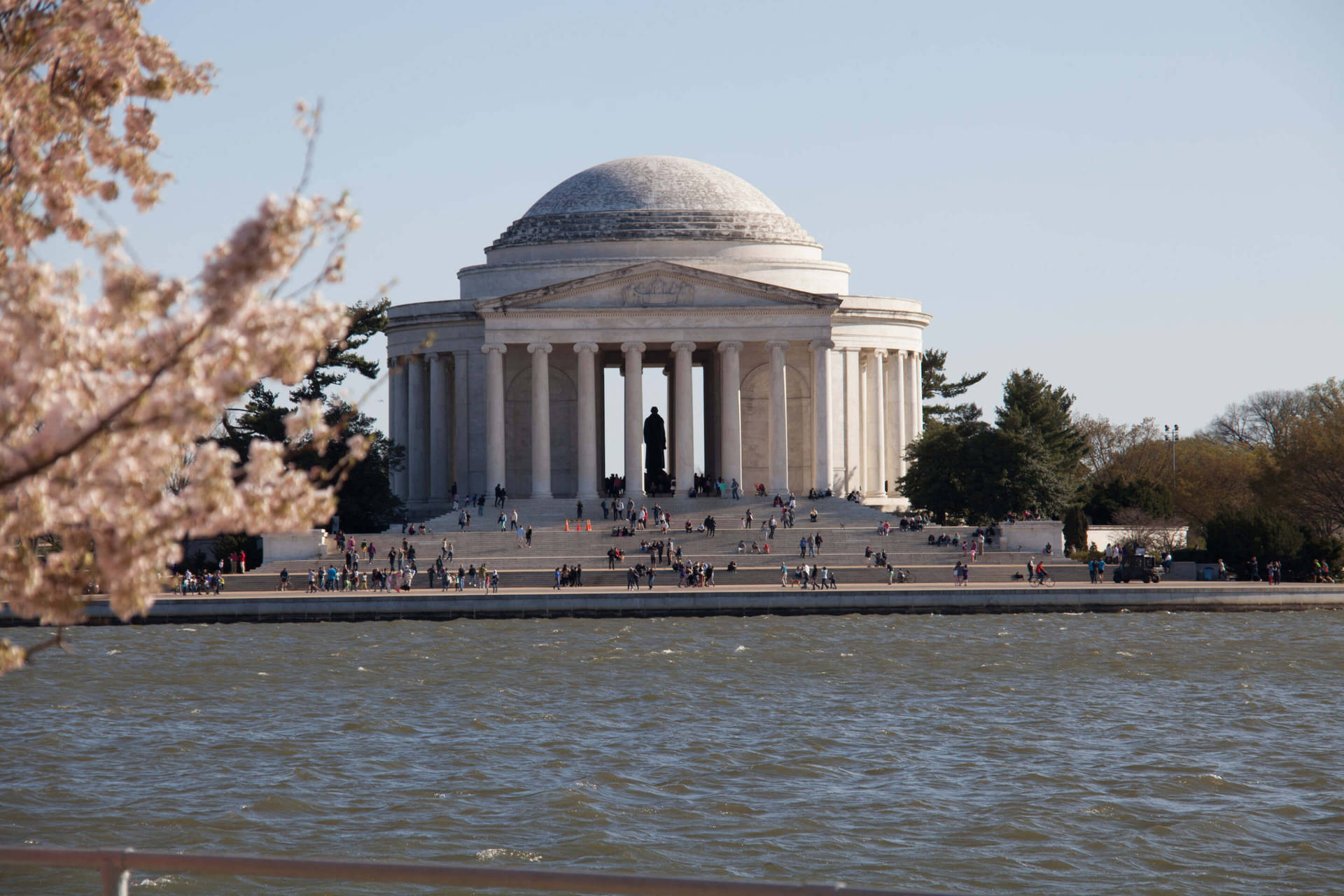 Jefferson Memorial Busy Day Picture