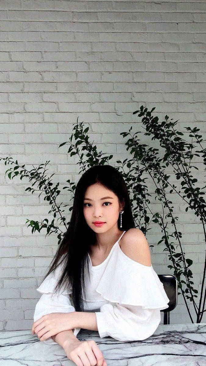 Jennie Kim i hvid uden skulders tops tapet Wallpaper