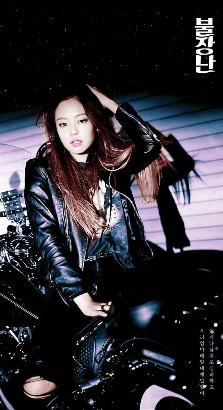 Jennie Kim looking gorgeous in a stylish outfit