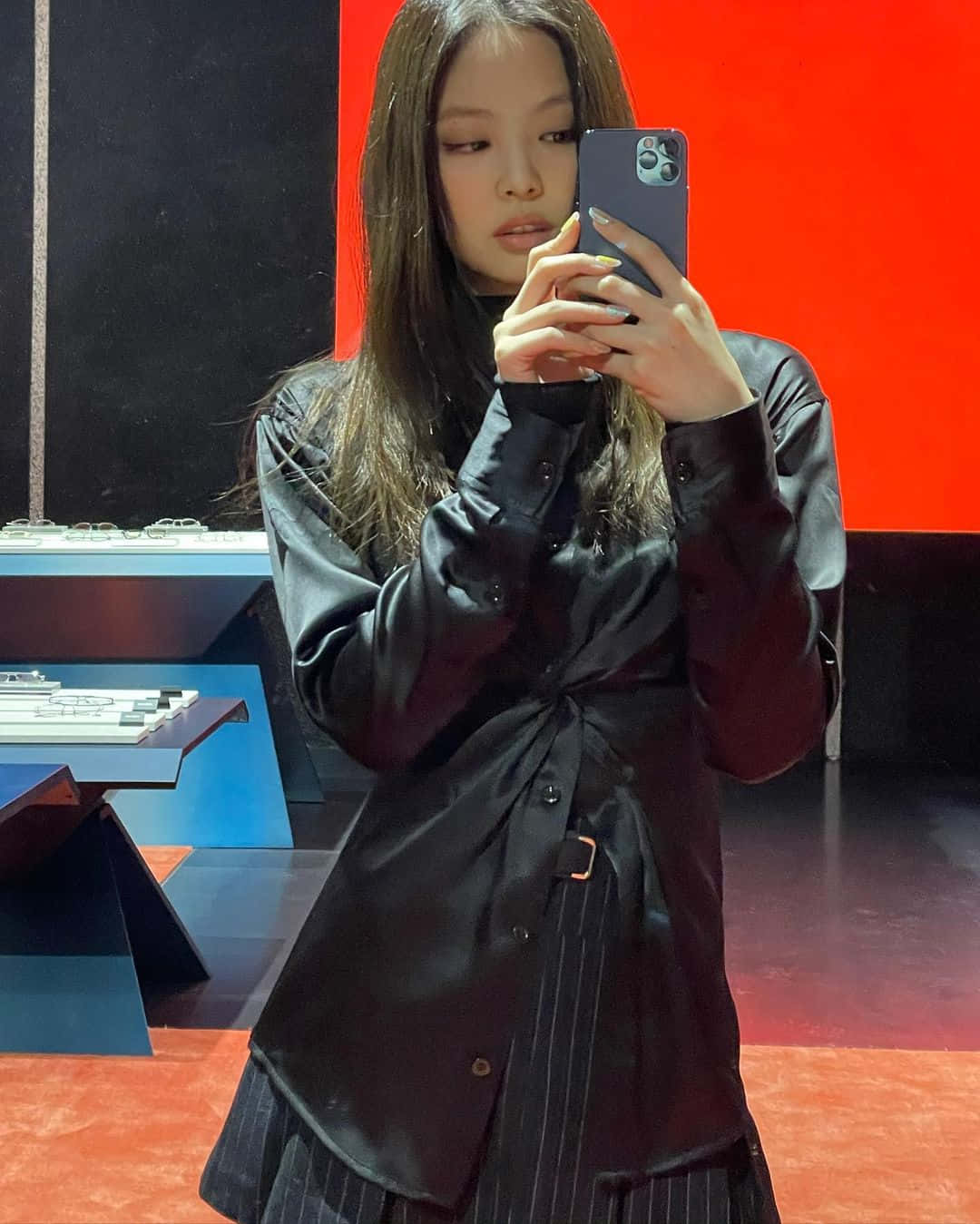 Jennie Kim Phone Selfie Picture