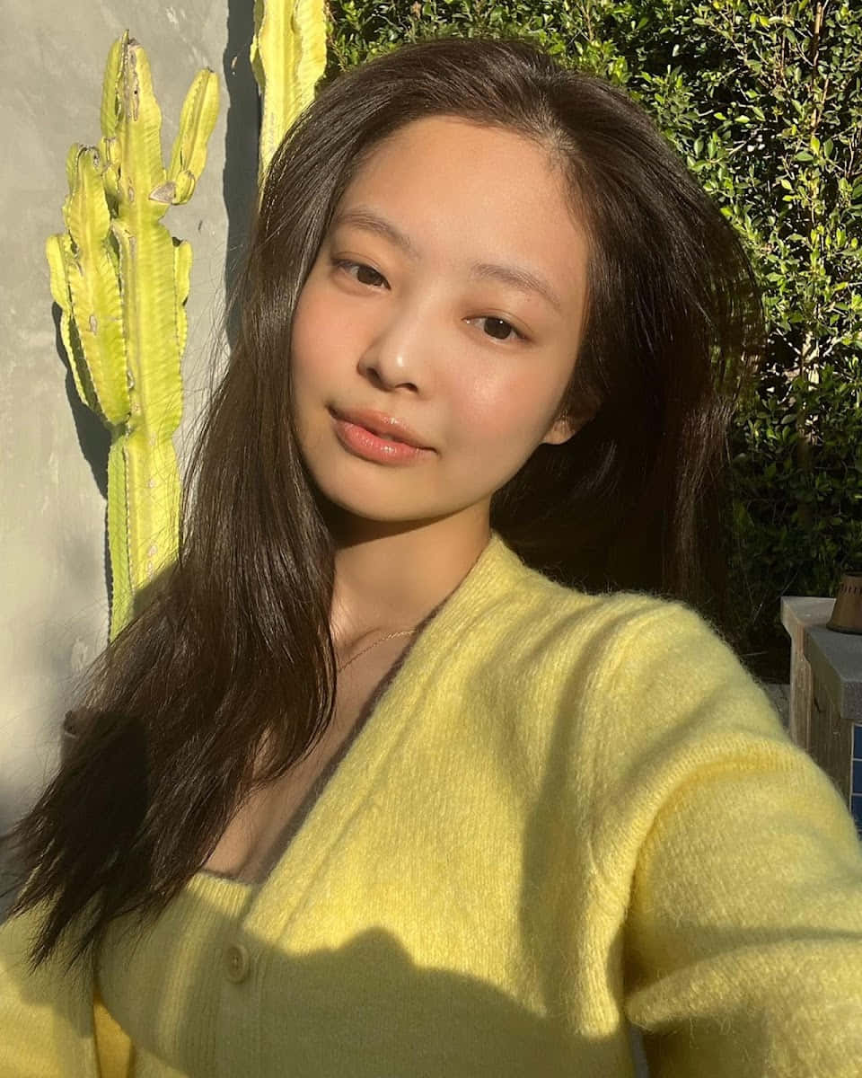 Jennie Blackpink In Yellow Cardigan Picture