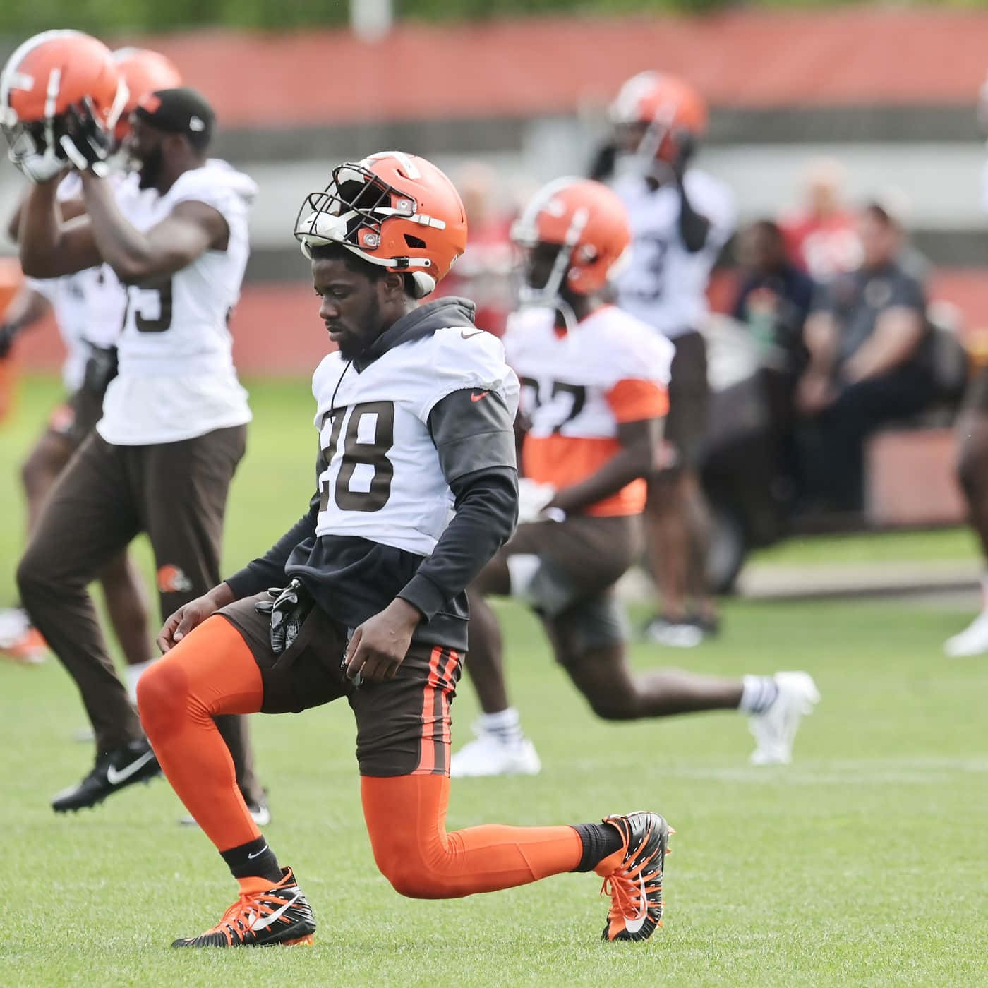 Jeremiah Owusu Koramoah Cleveland Browns Training Wallpaper