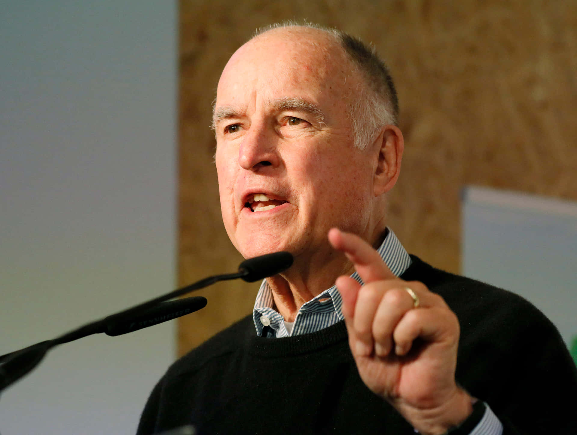Governor Jerry Brown Delivers a Speech Wallpaper