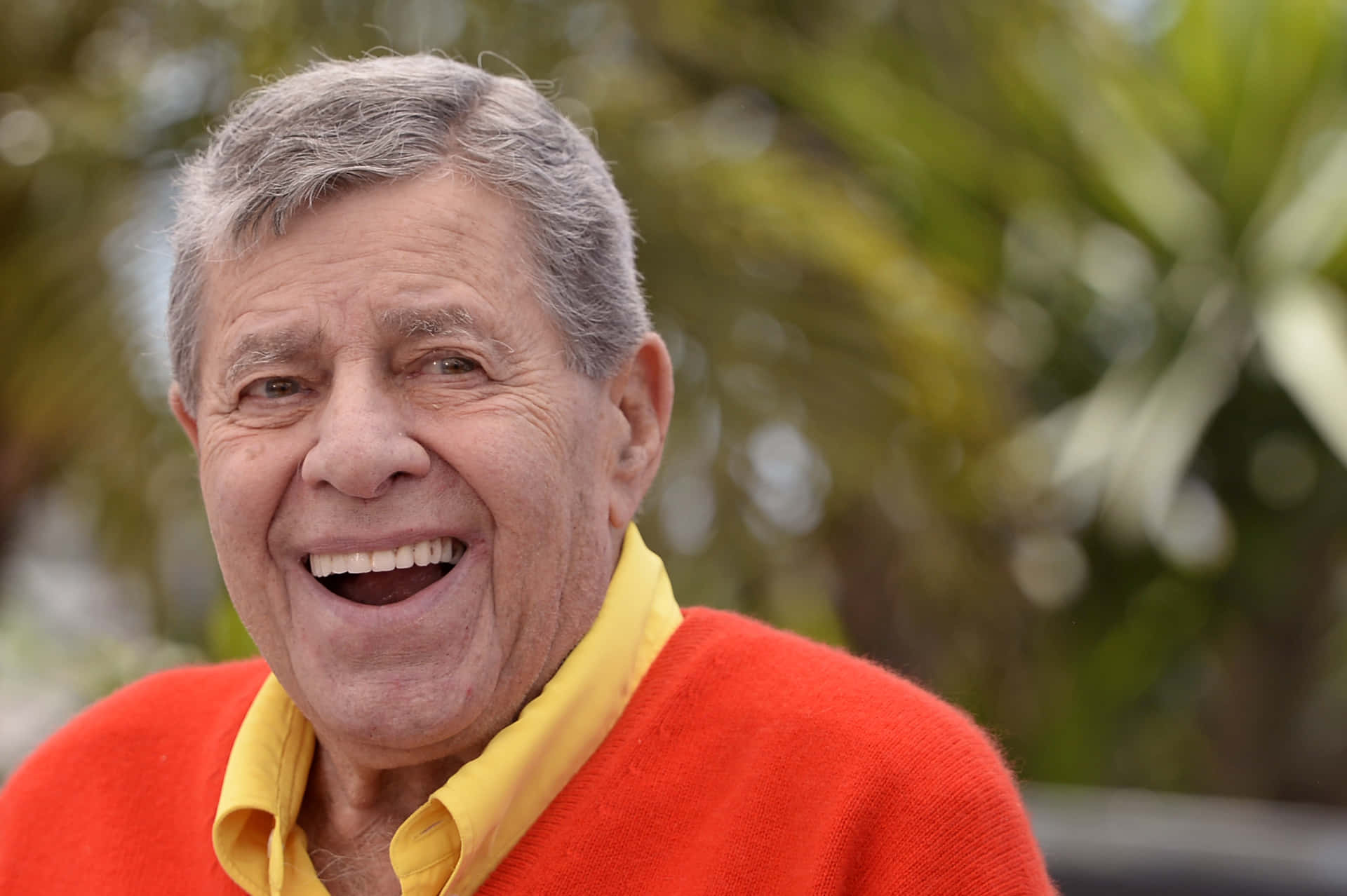 Jerry Lewis Smiling in Vintage Photo Wallpaper