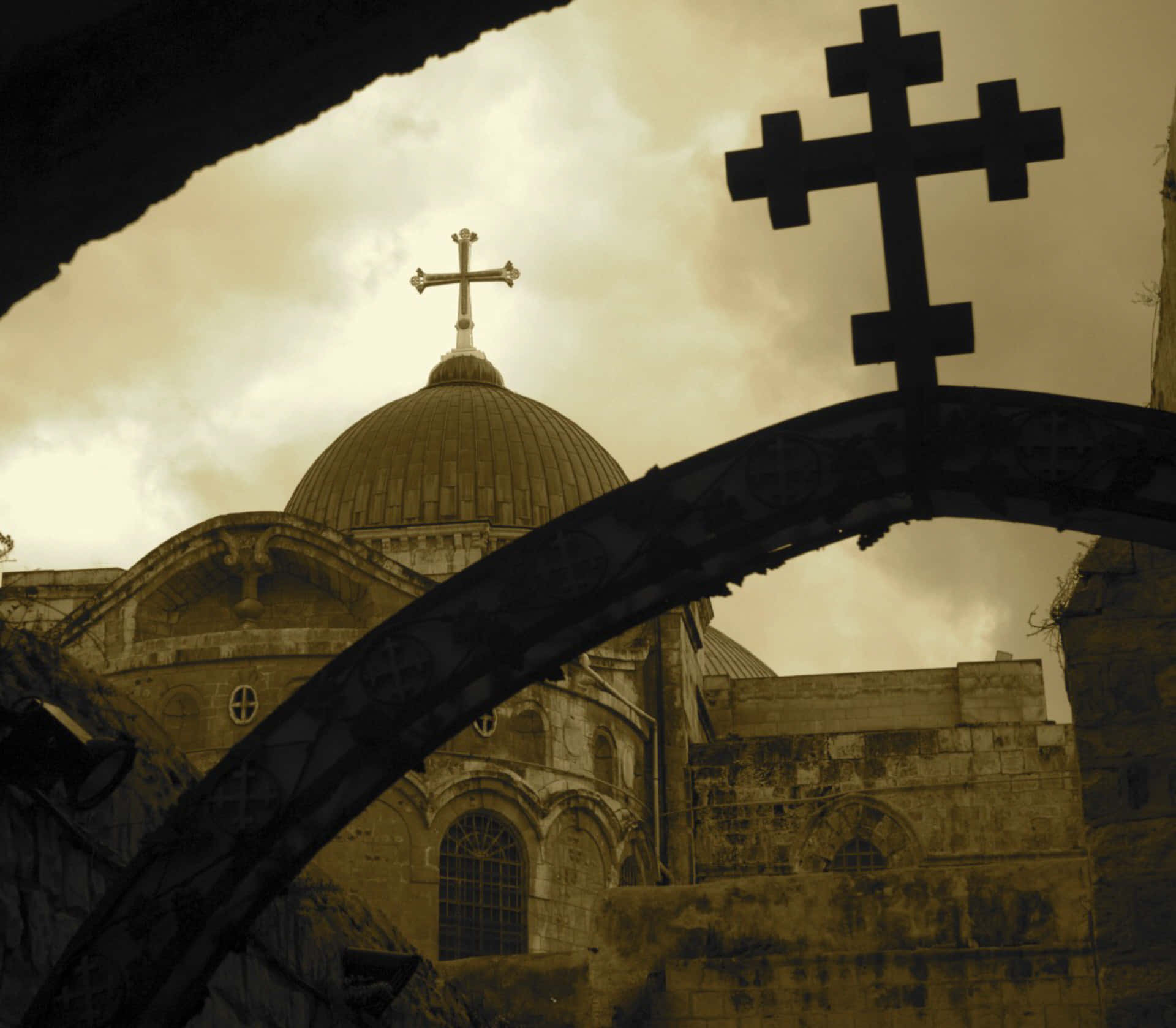 Jerusalem_ Church_ Dome_and_ Cross Wallpaper