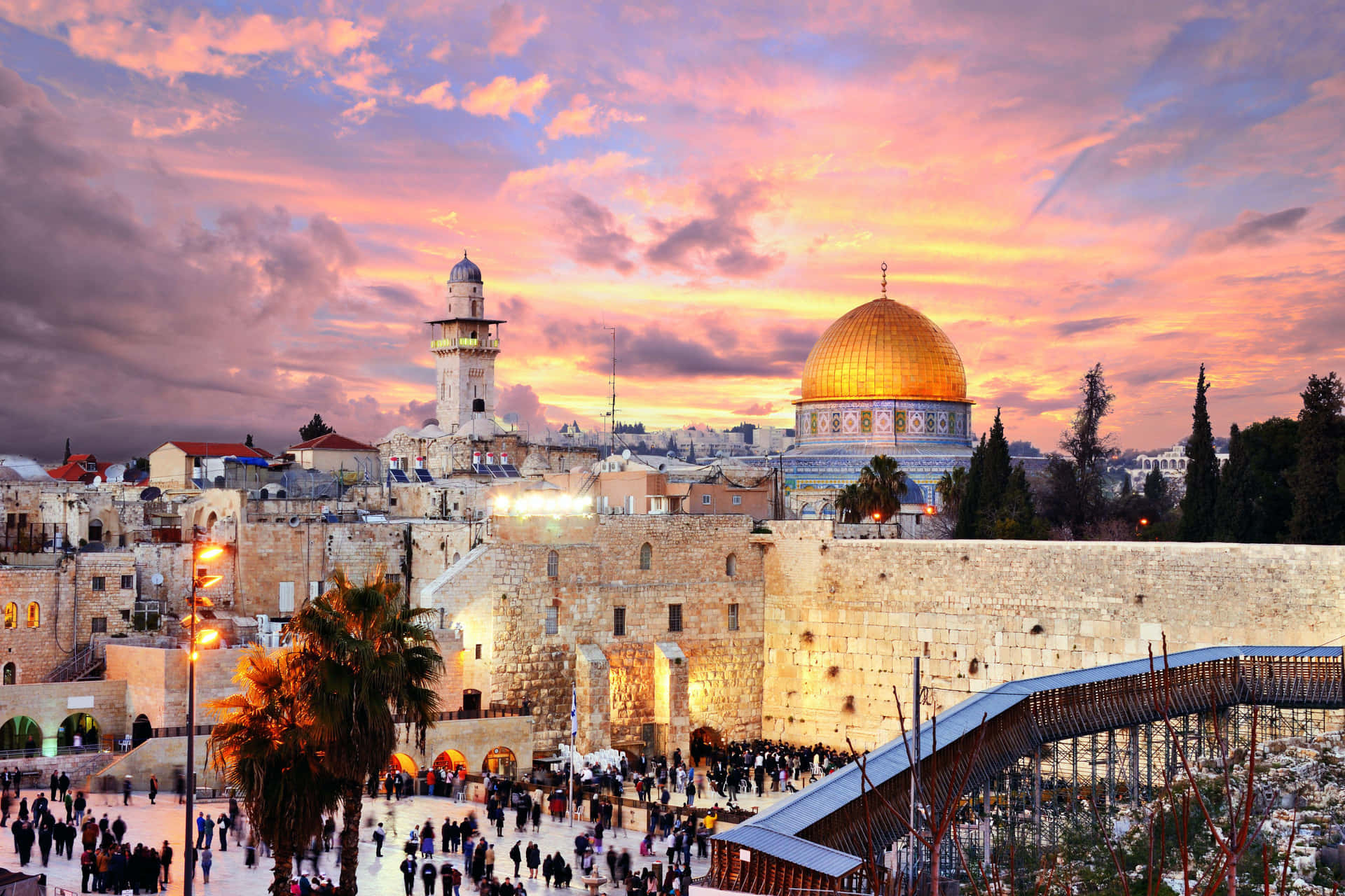 Jerusalem Western Walland Domeofthe Rockat Sunset Wallpaper