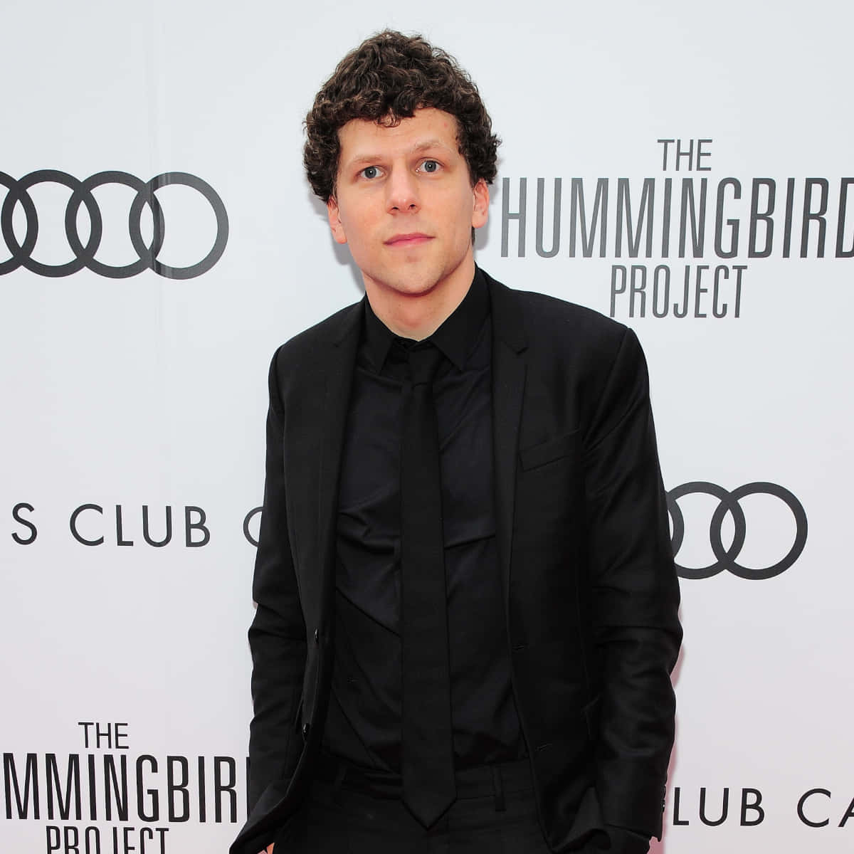 Jesseeisenberg Is Not A Sentence Related To Computer Or Mobile Wallpaper. Could You Please Provide A Sentence Related To Computer Or Mobile Wallpaper? Fondo de pantalla