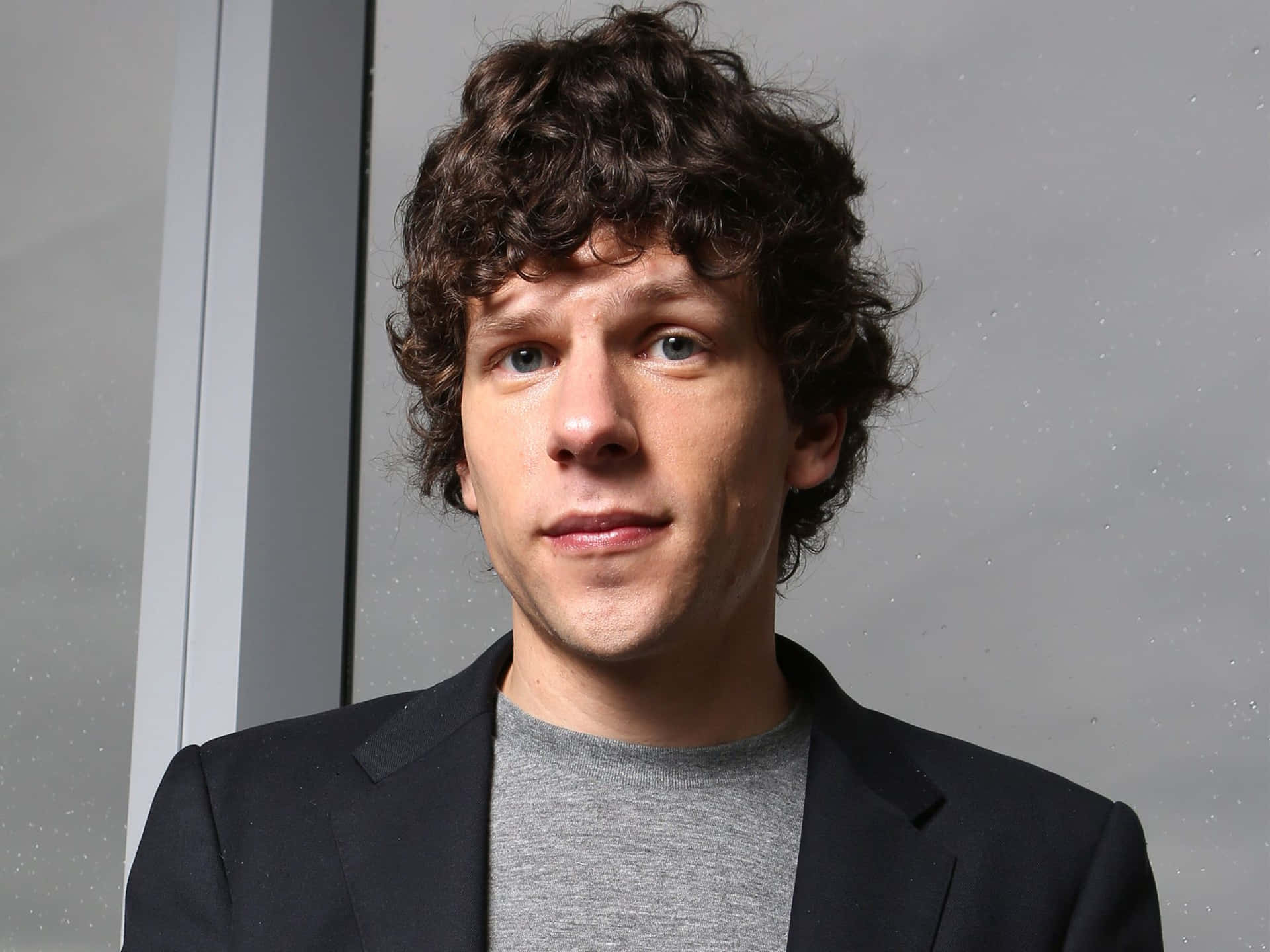 Jesseeisenberg Is An Actor Known For His Roles In Films Like 