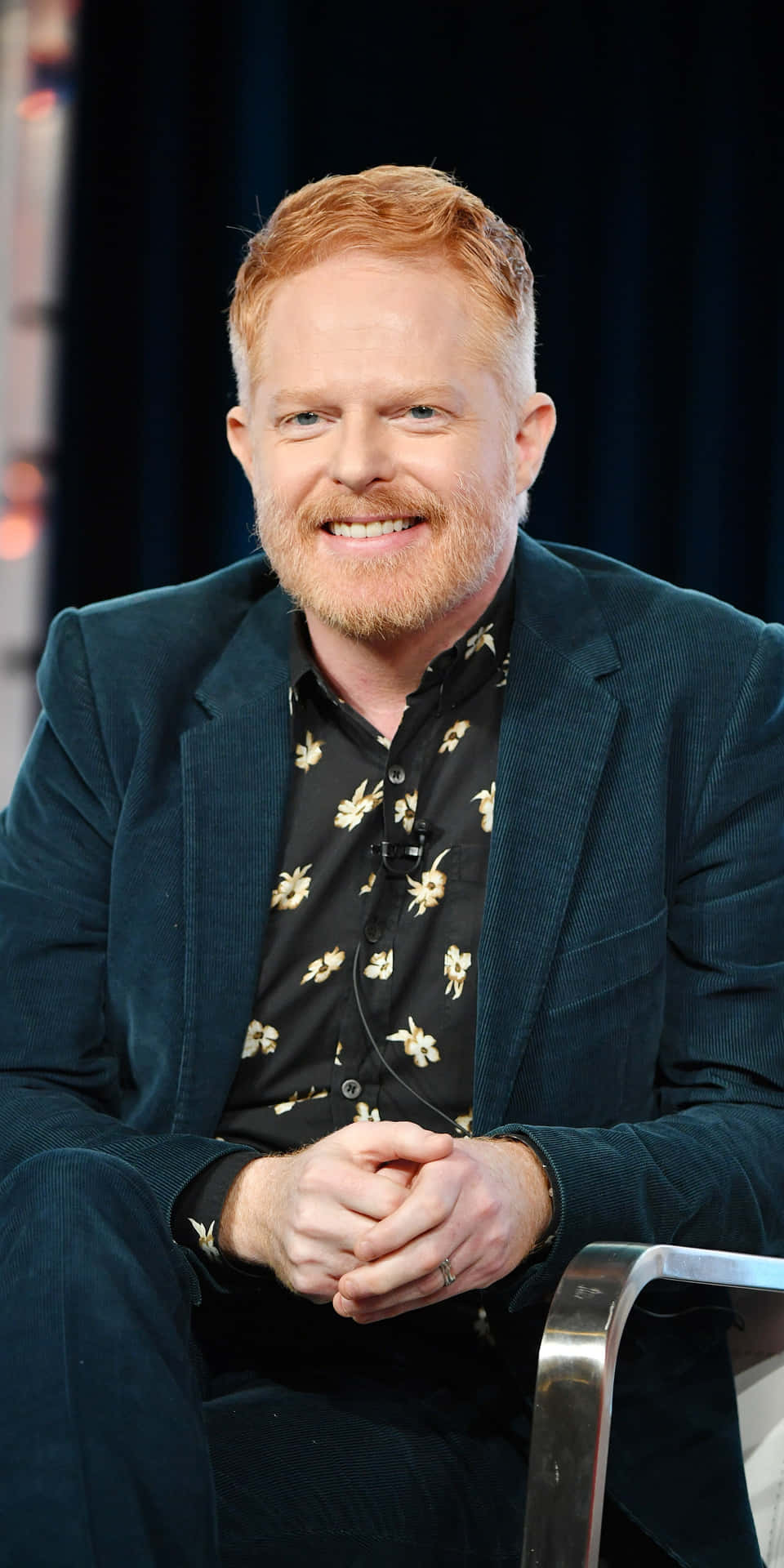 Jesse Tyler Ferguson 2088 X 4176 Wallpaper