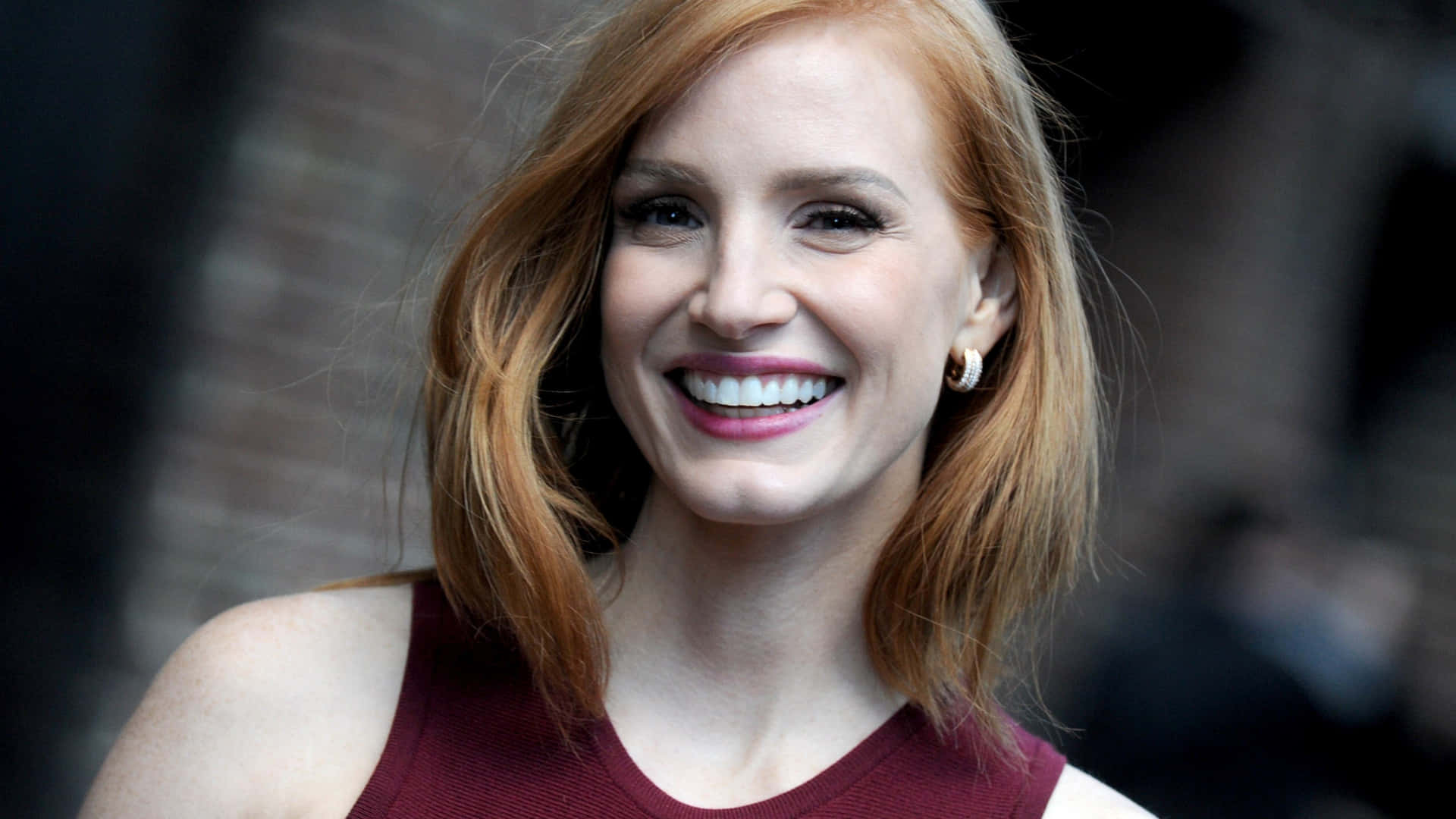 Jessica Chastain striking a pose Wallpaper
