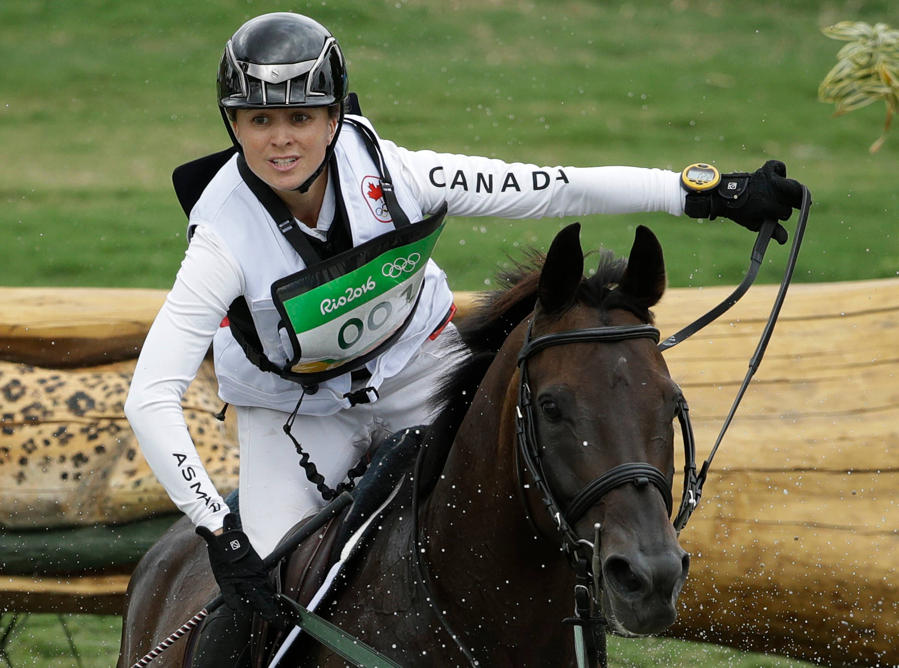 Jessica Phoenix Canadian Equestrian 2016 Rio Olympics Wallpaper