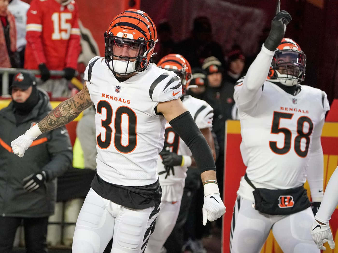 Jessie Bates Celebration Bengals Game Wallpaper