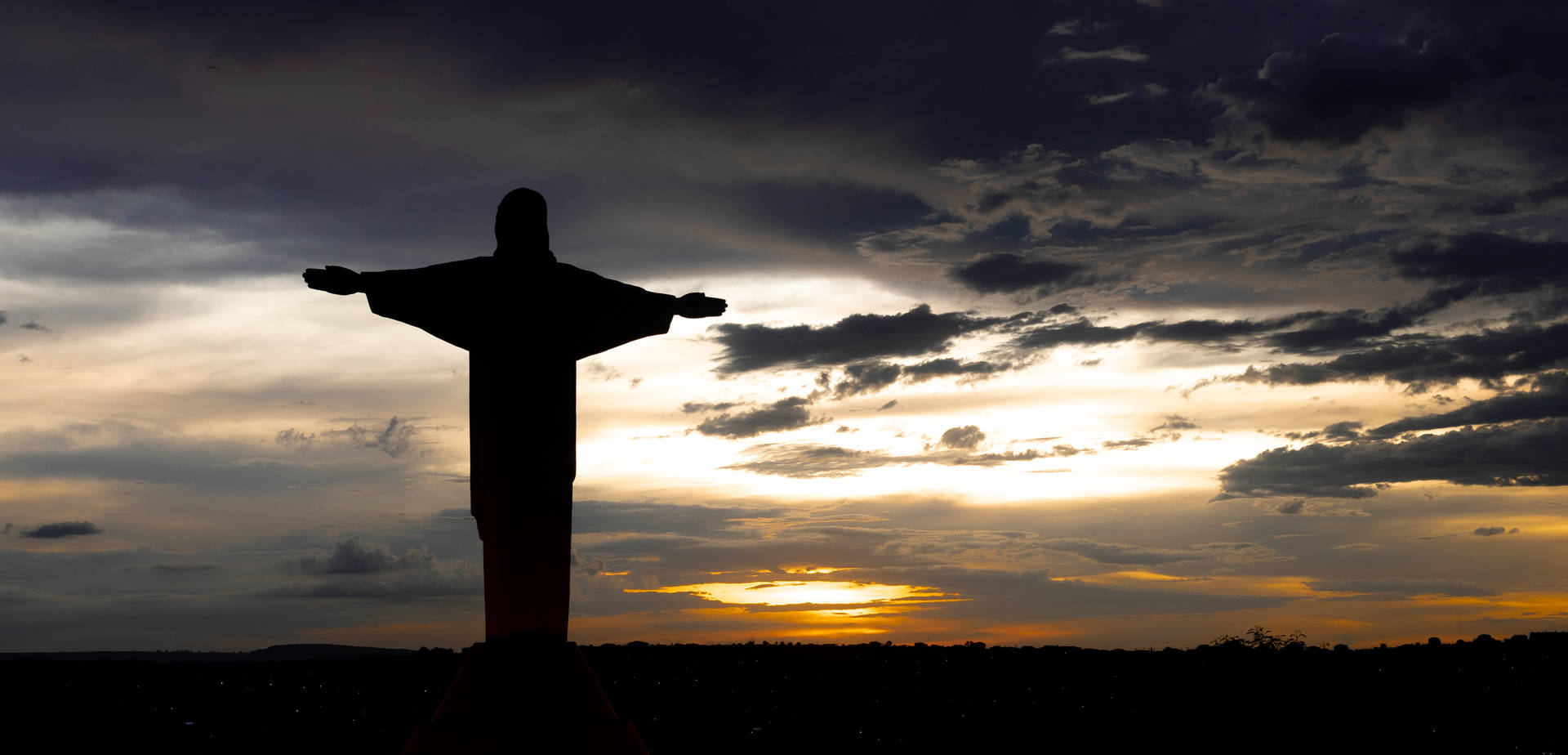 Jesus On Cross Silhouette Overlooking Sky Wallpaper