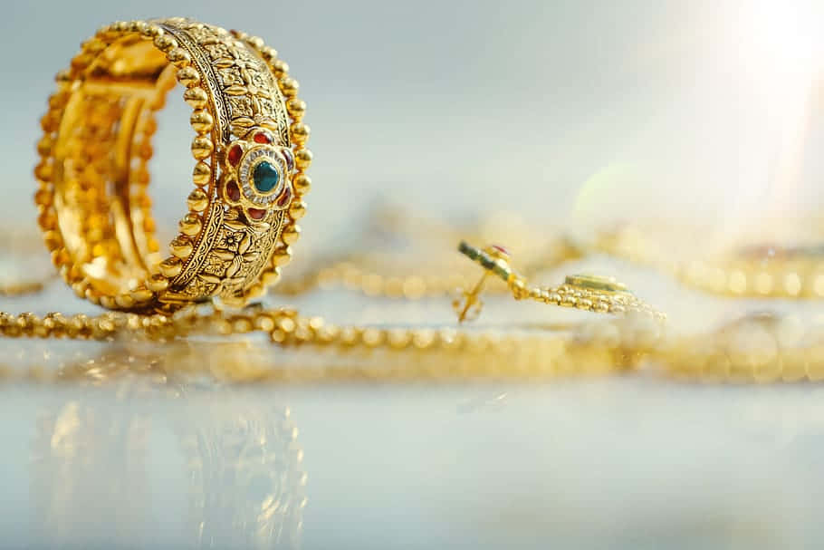 "Stunning Hand-crafted Jewelry Designs" Wallpaper
