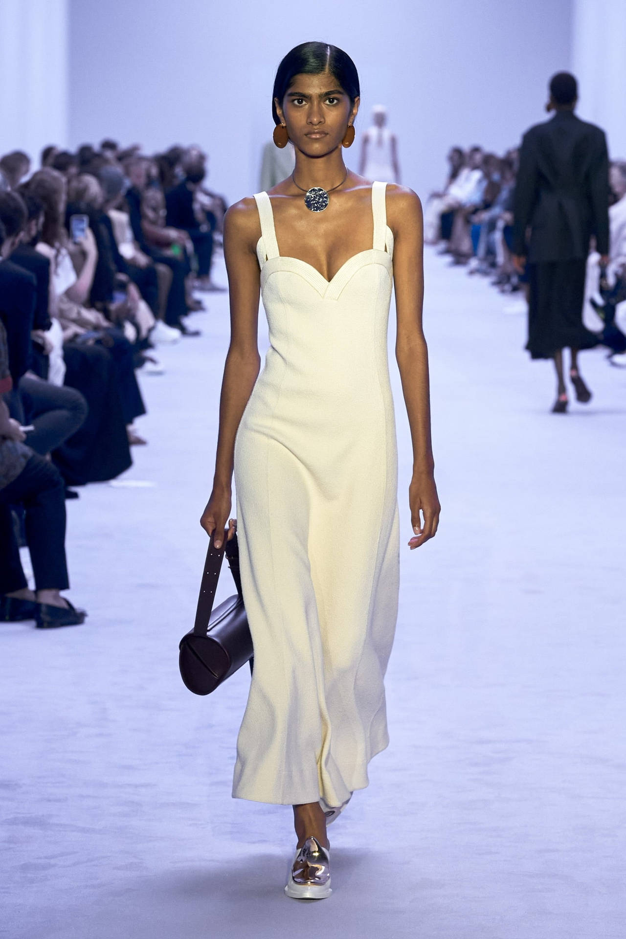 Elegant Jil Sander Long White Dress Wallpaper