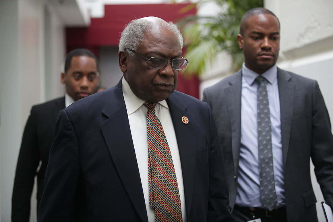Jim Clyburn With Security Wallpaper