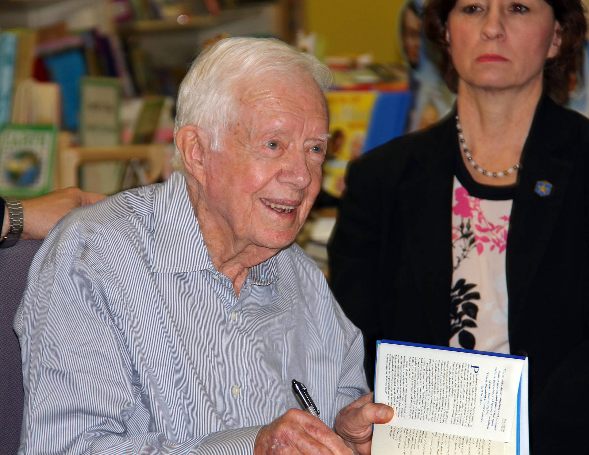 Jimmy Carter Signs His Book Wallpaper