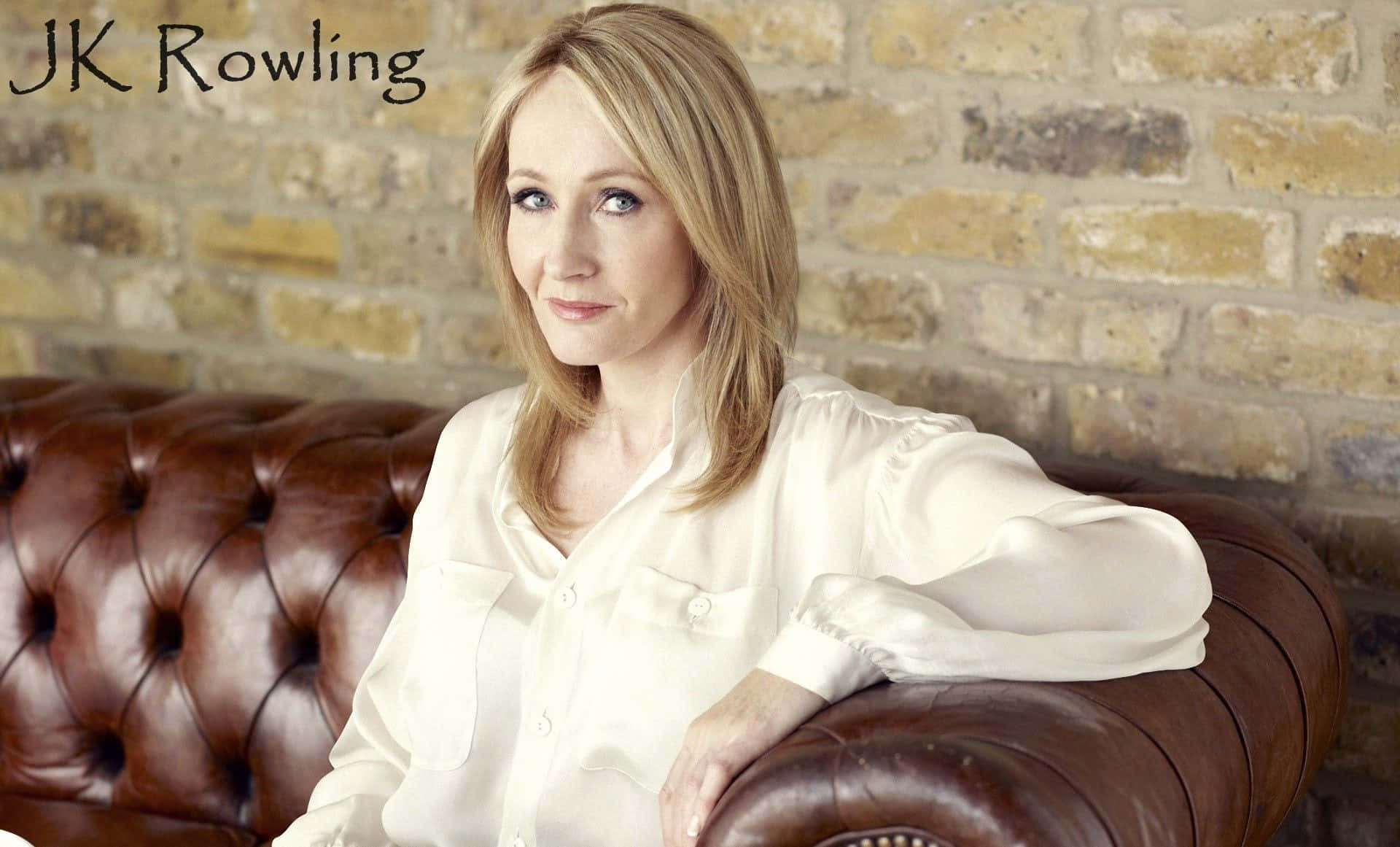 Jk. Rowling Durante Una Entrevista. Fondo de pantalla