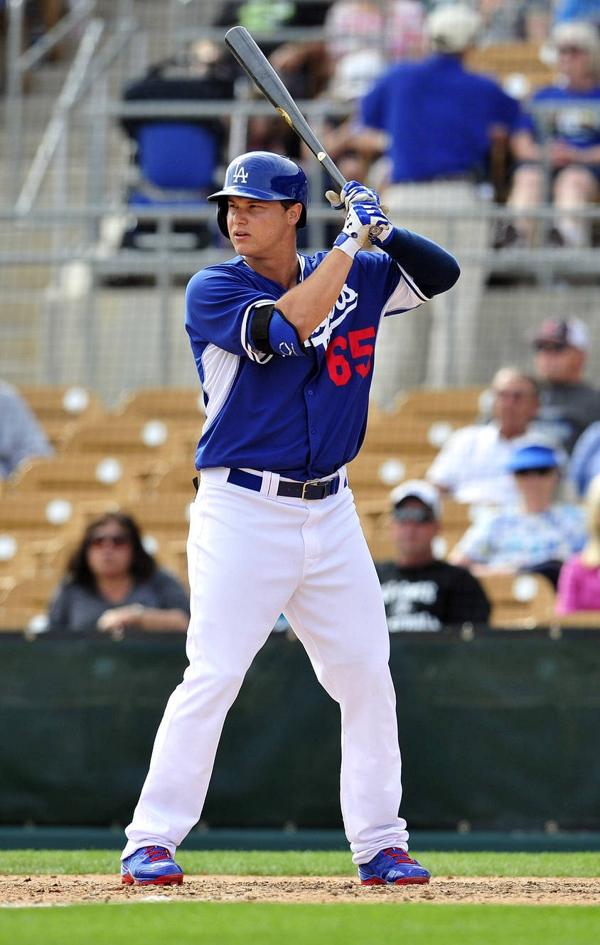 Jocpederson En El Uniforme Azul De Los Dodgers. Fondo de pantalla