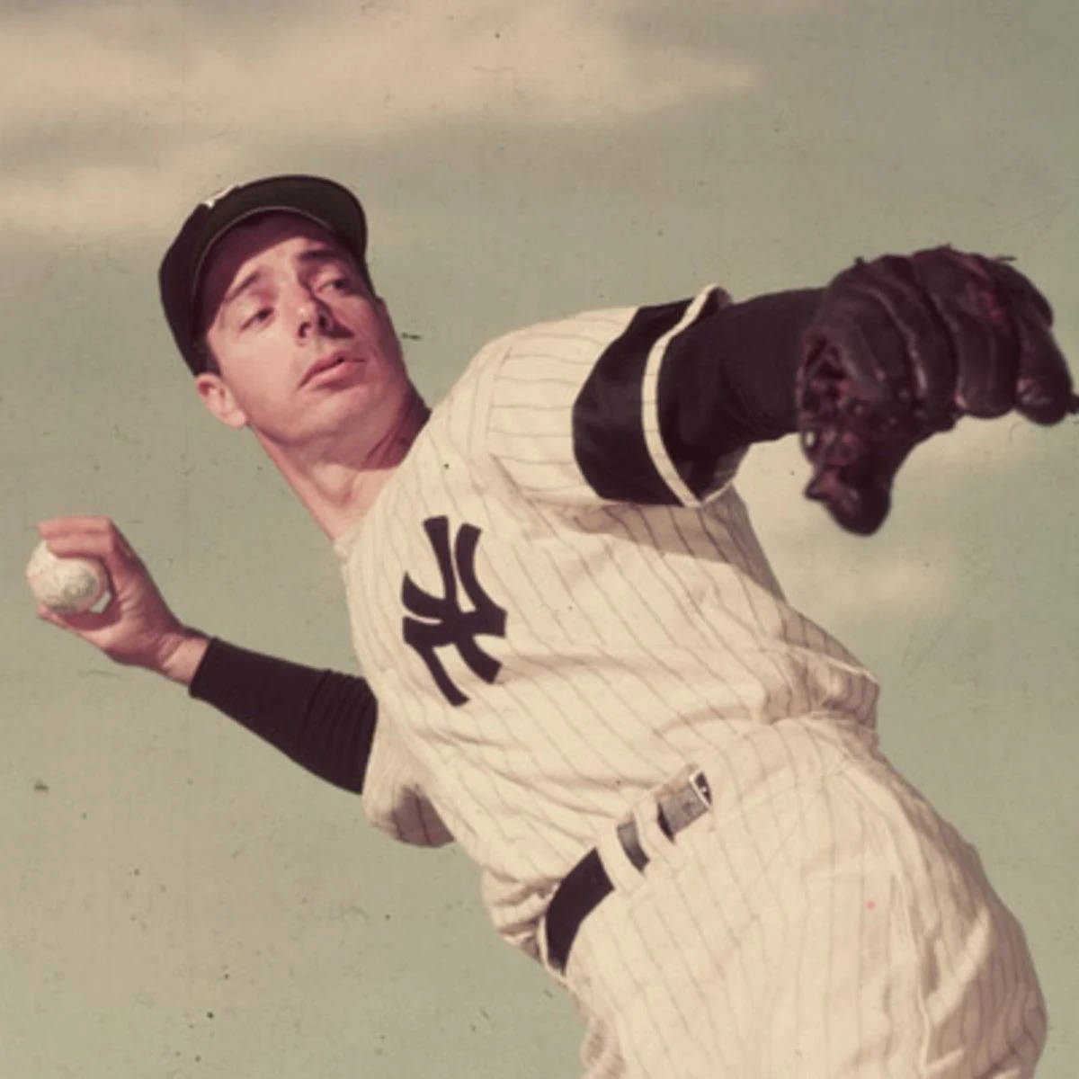 Joe DiMaggio Med Baseball Stillingsvæg Tapet Wallpaper