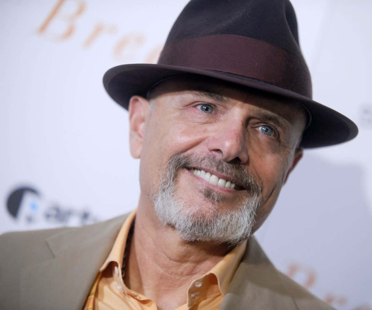 Joepantoliano Is An American Actor Who Has Appeared In Many Films And Tv Shows. Fondo de pantalla