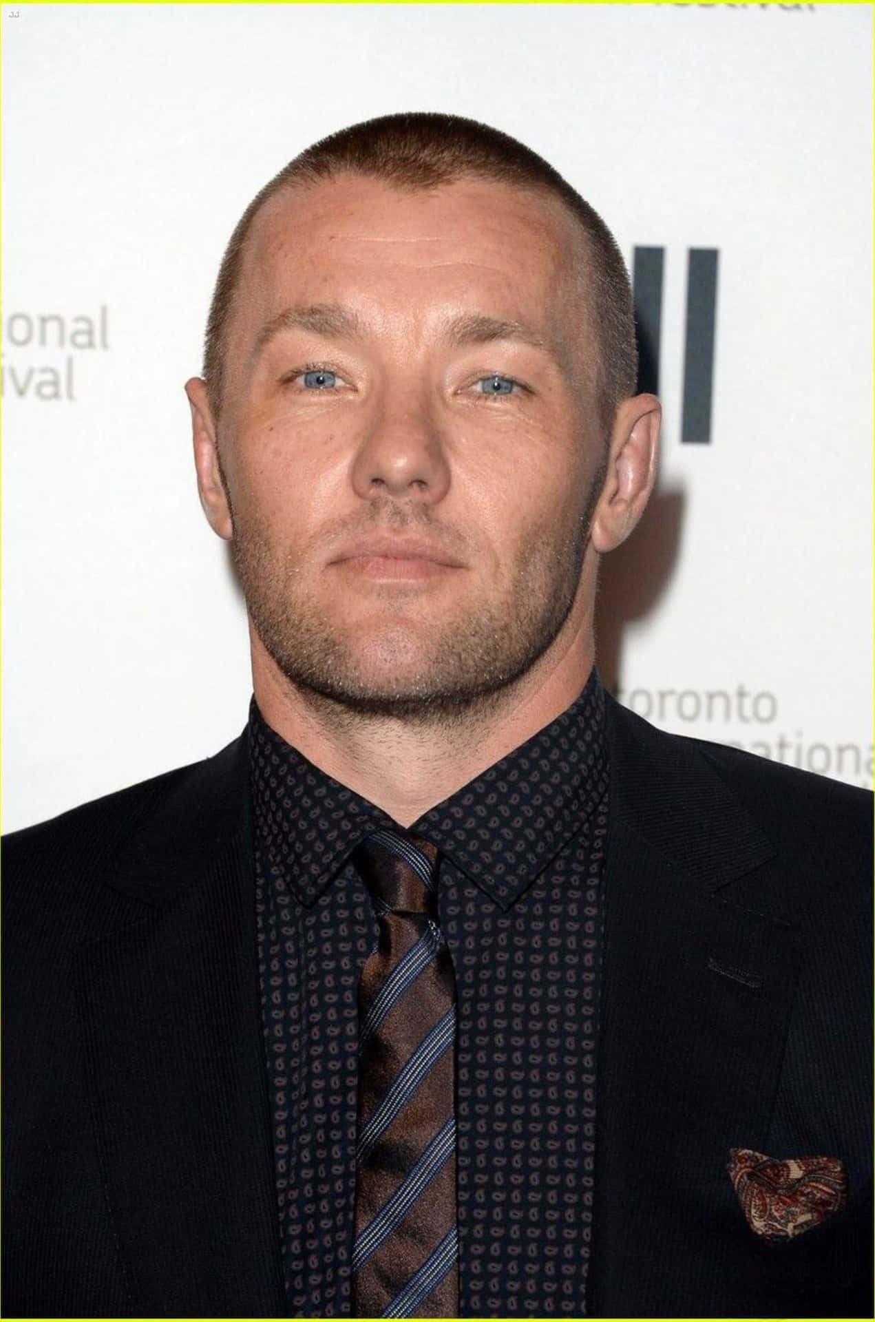 Download Joel Edgerton Formal Event Wallpaper | Wallpapers.com