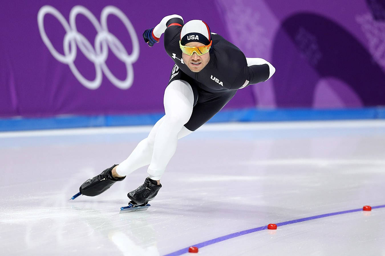 "Olympic Speed Skater Joey Mantia in Action" Wallpaper