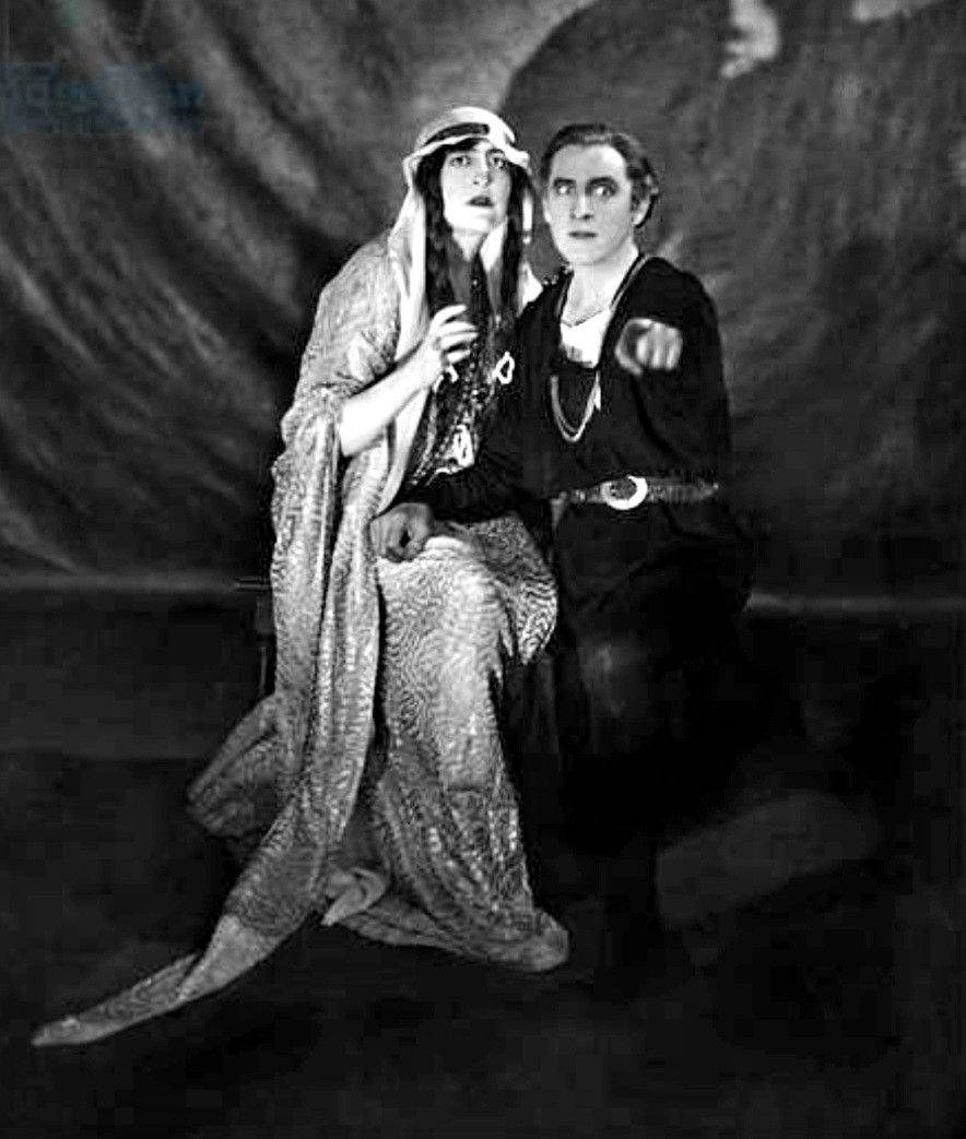 John Barrymore Hamlet Lover Ophelia Wallpaper