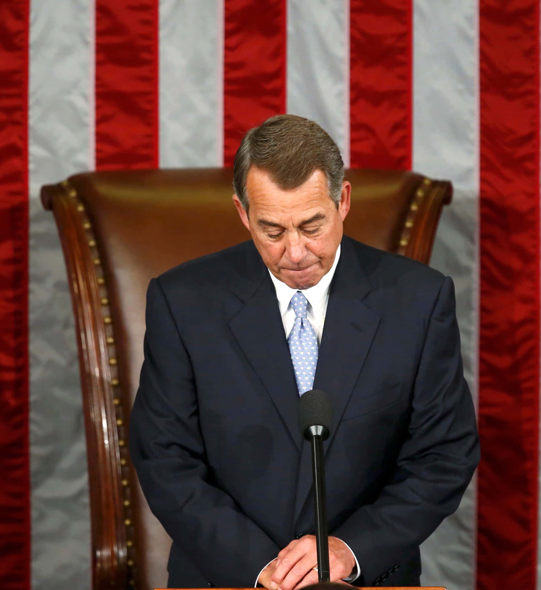 John Boehner ser ned. Wallpaper