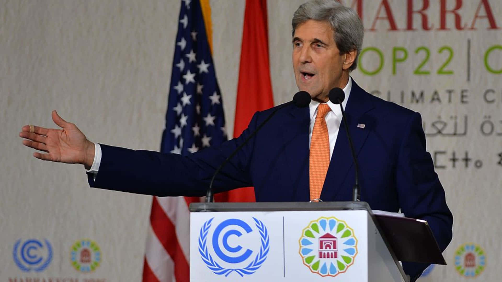 John Kerry Extending His Hand Wallpaper