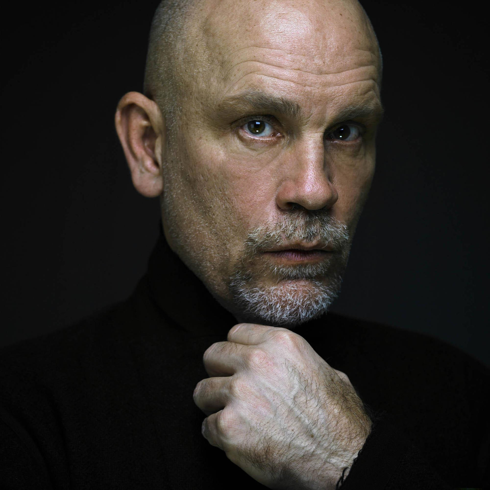 Johnmalkovich, Vinnaren Av Primetime Emmy Awards. (note: This Doesn't Necessarily Have Anything To Do With Computer Or Mobile Wallpaper Specifically, But It Is A Clear Translation Of The Given Sentence.) Wallpaper
