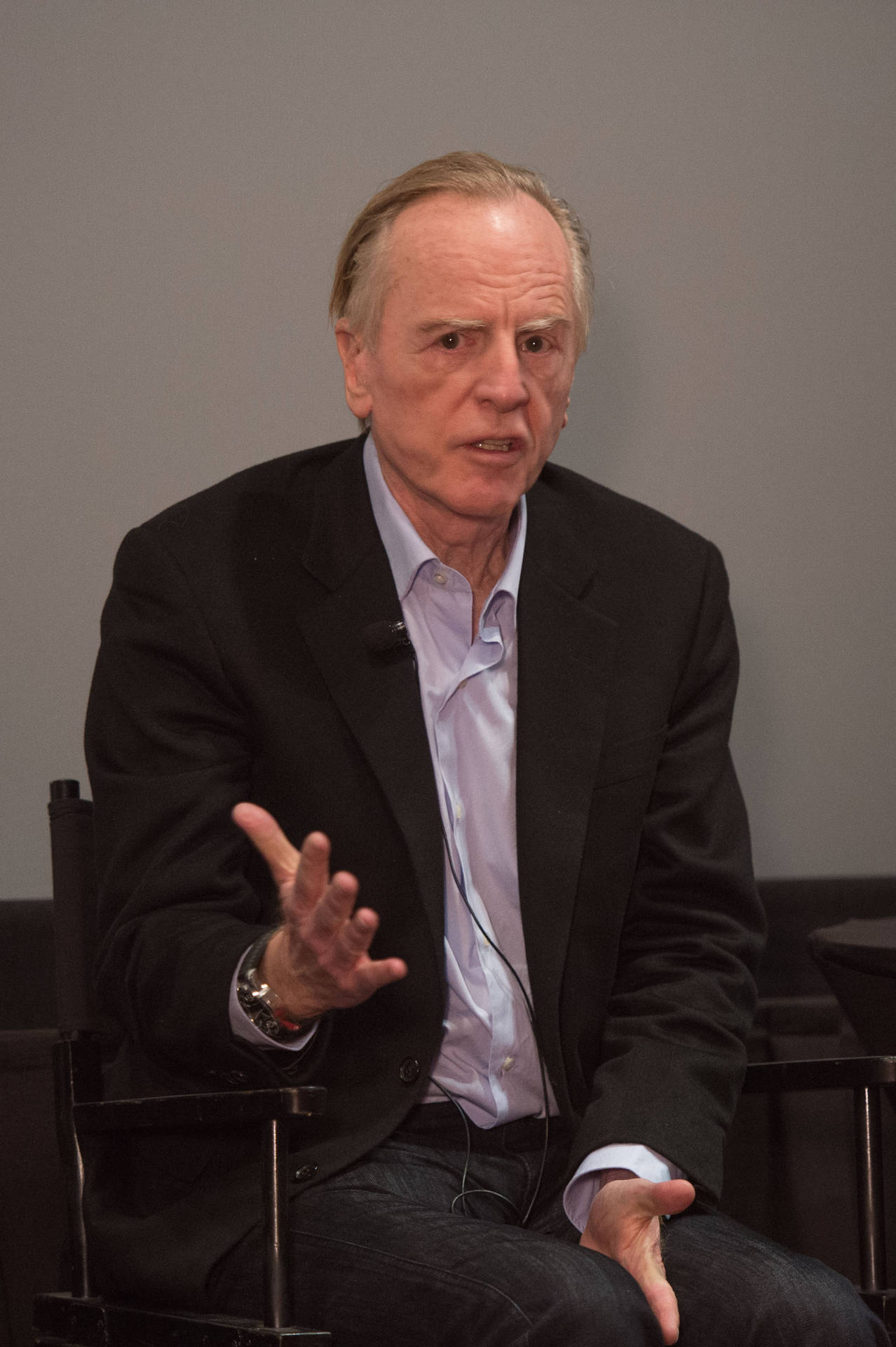 John Sculley Gesturing With His Hand Wallpaper